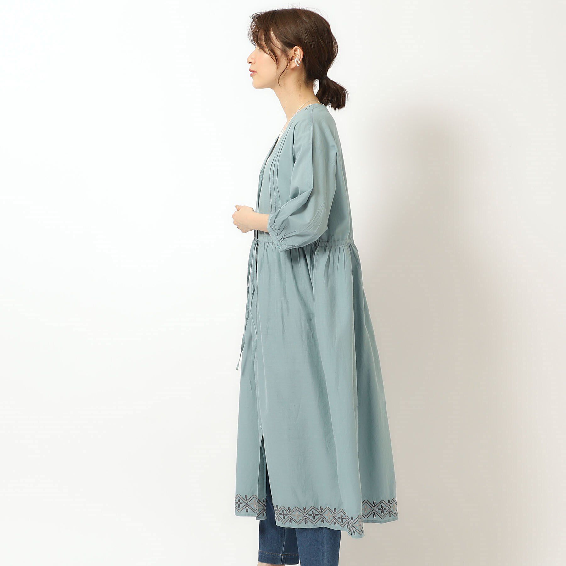 SHOO･LA･RUE「【洗える/インド綿100％】さらりと着こなす 裾刺繍ワンピース」|ワンピース|