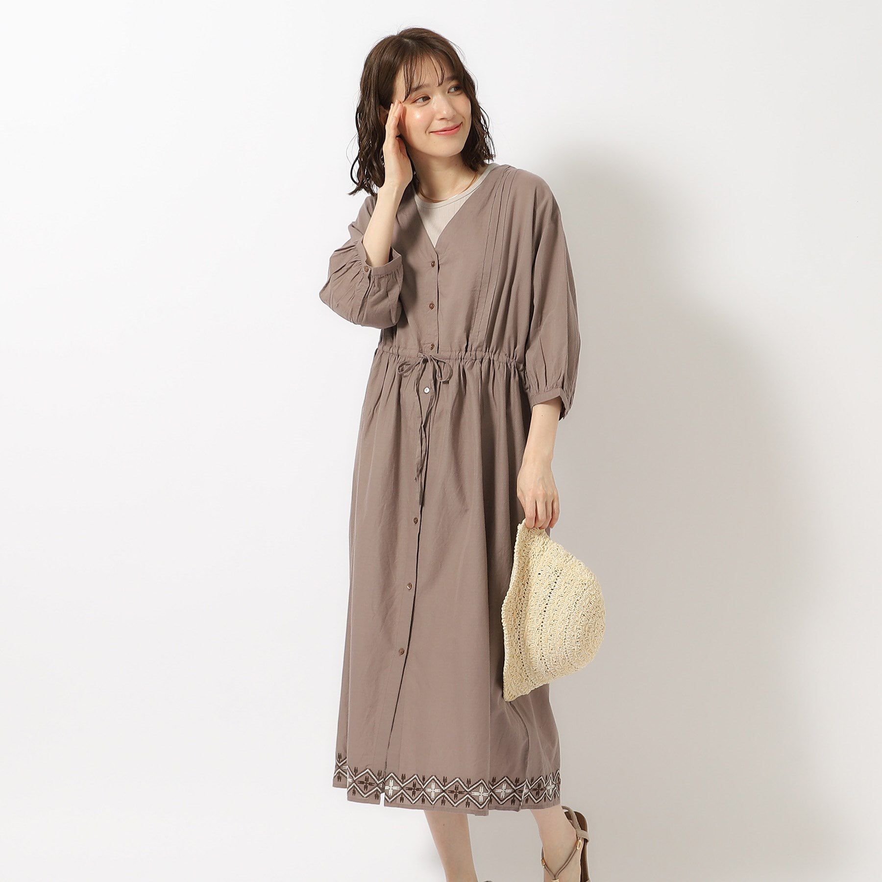 SHOO･LA･RUE「【洗える/インド綿100％】さらりと着こなす 裾刺繍ワンピース」|ワンピース|