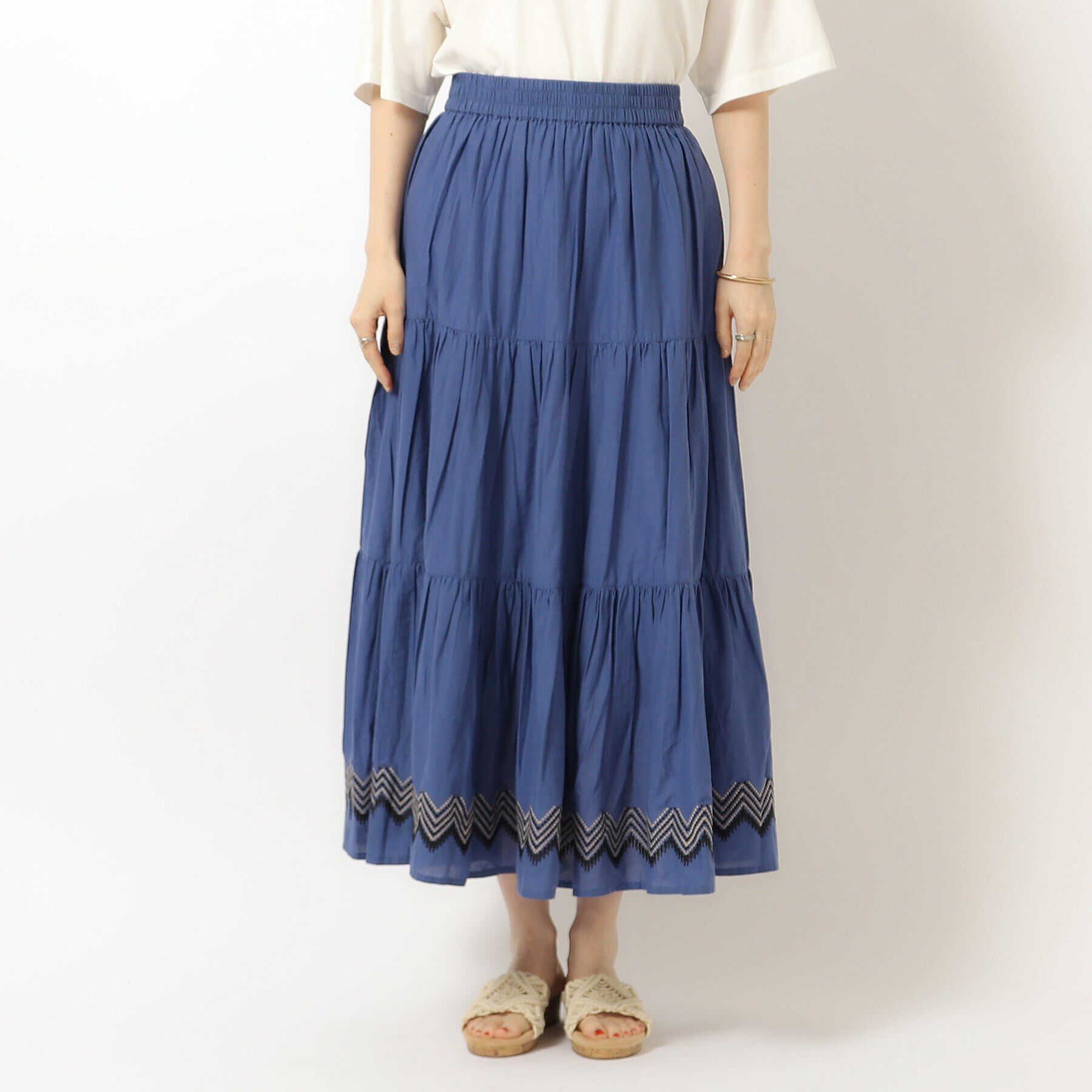 SHOO･LA･RUE「【洗える/インド綿100％】ふわっと揺れる ティアード刺繍スカート」|スカート|