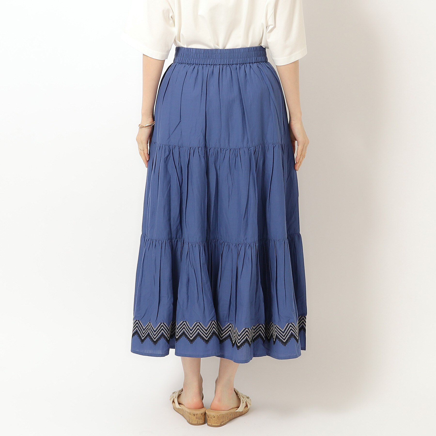 SHOO･LA･RUE「【洗える/インド綿100％】ふわっと揺れる ティアード刺繍スカート」|スカート|