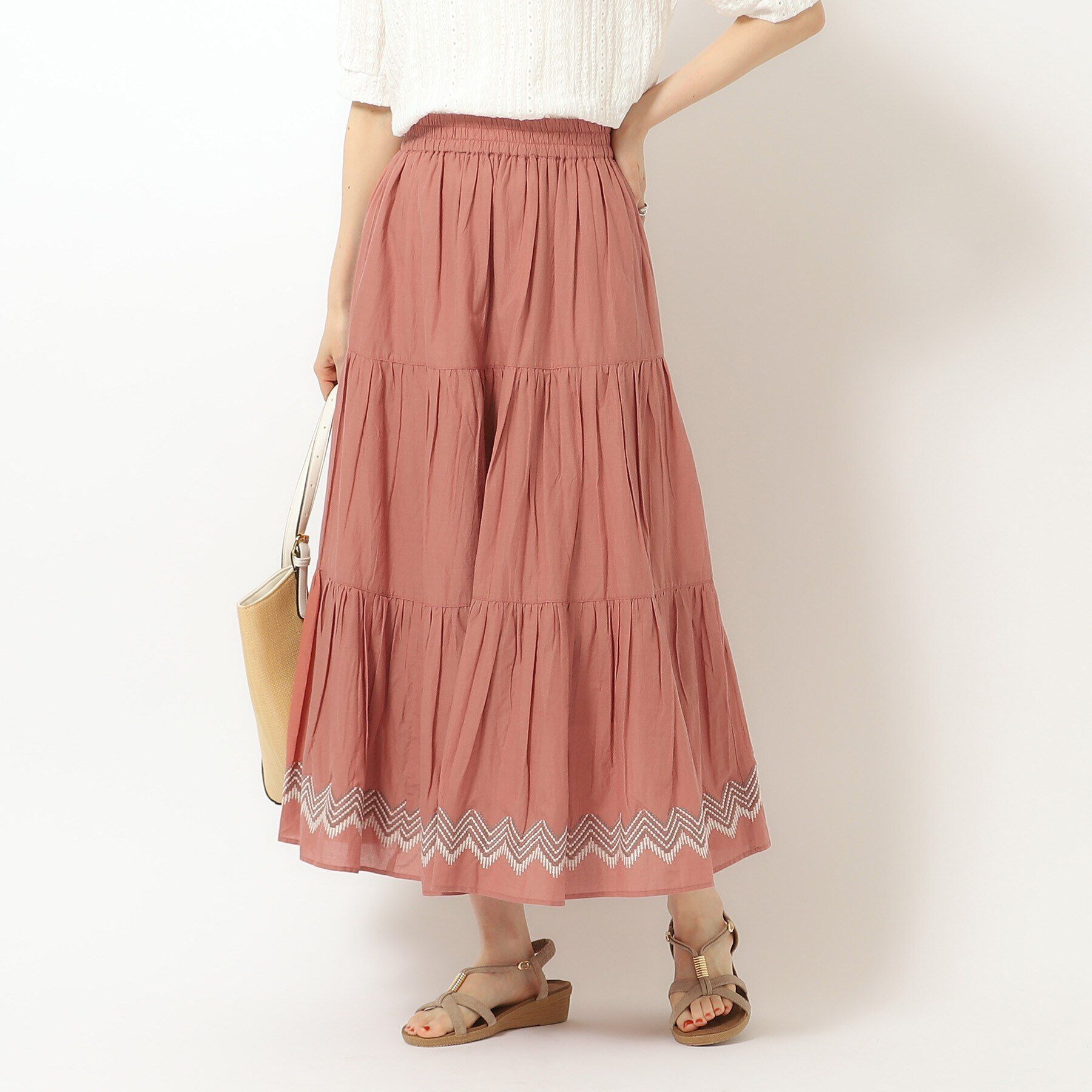 SHOO･LA･RUE「【洗える/インド綿100％】ふわっと揺れる ティアード刺繍スカート」|スカート|