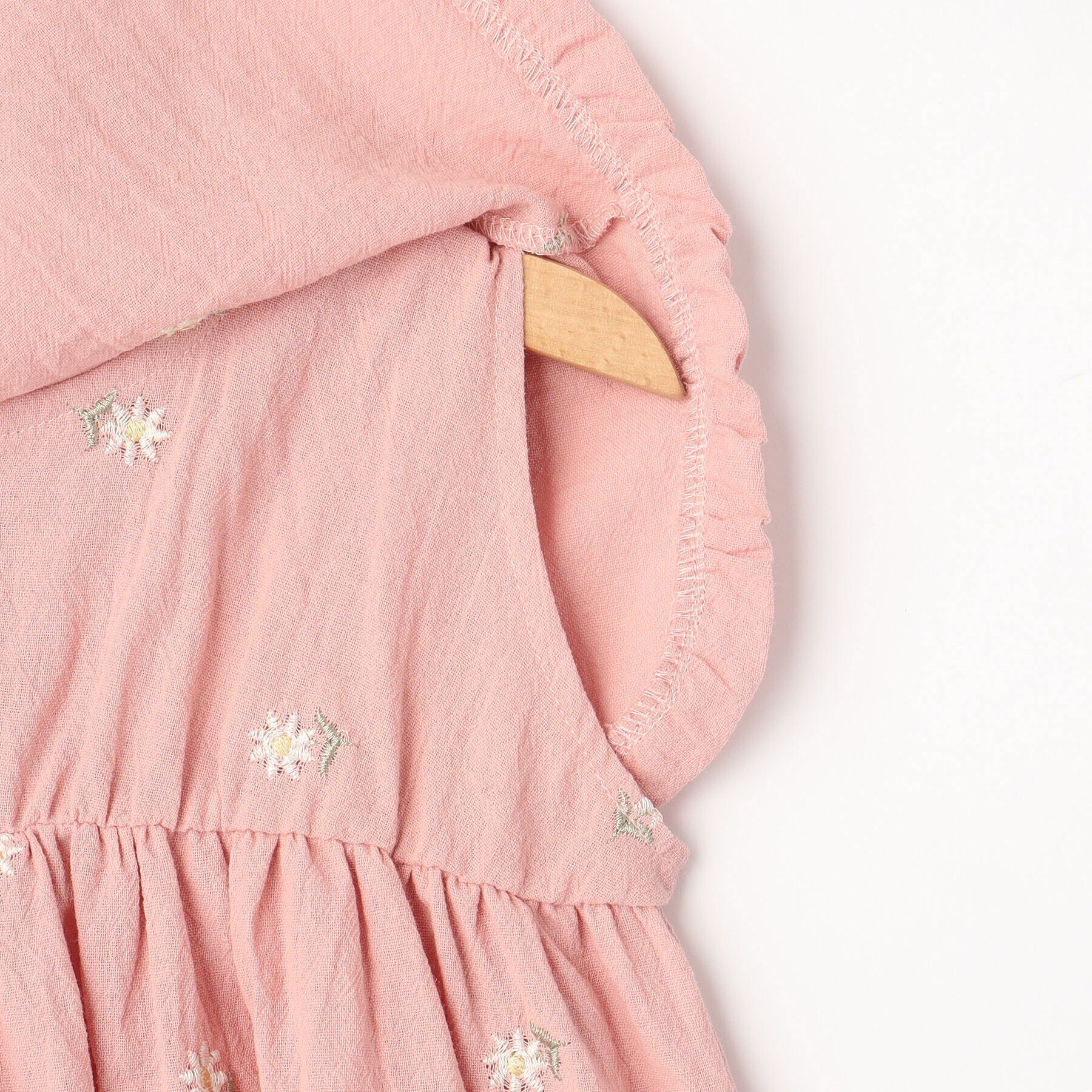 SHOO･LA･RUE「【110-140cm】ビック衿お花刺繍ブラウス」|シャツ・ブラウス|