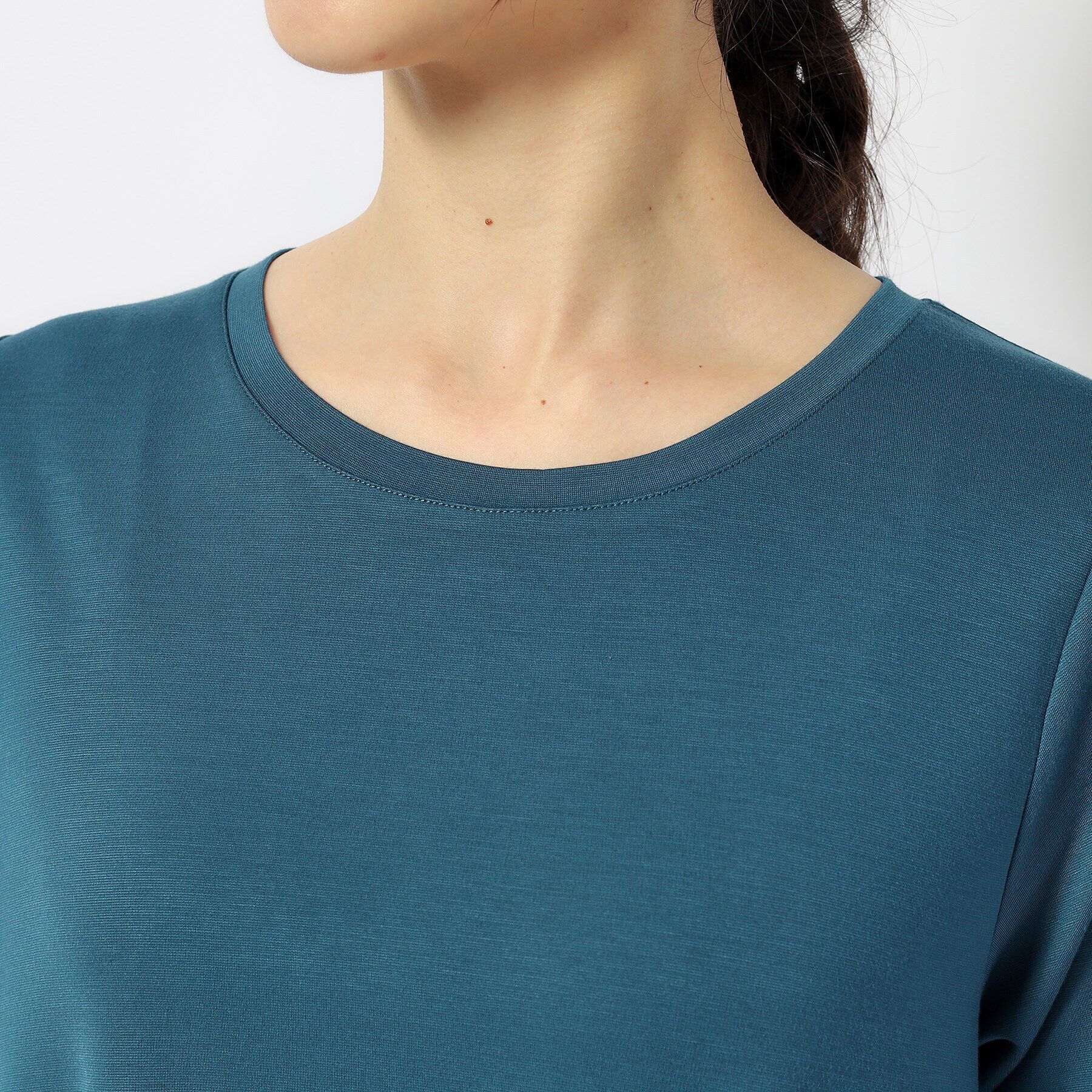 SHOO･LA･RUE「【UV】後ろ姿で魅せる とろみバックデザイントップス」|Tシャツ・カットソー|