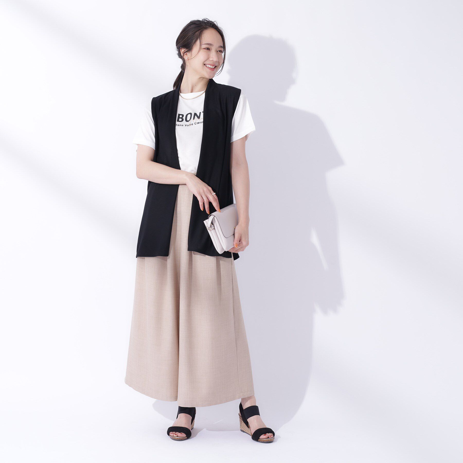 SHOO･LA･RUE「【体型カバー/良いとこどり2点セット】大人の味方 サマージレ＋ロゴプリントTシャツ」|Tシャツ・カットソー|