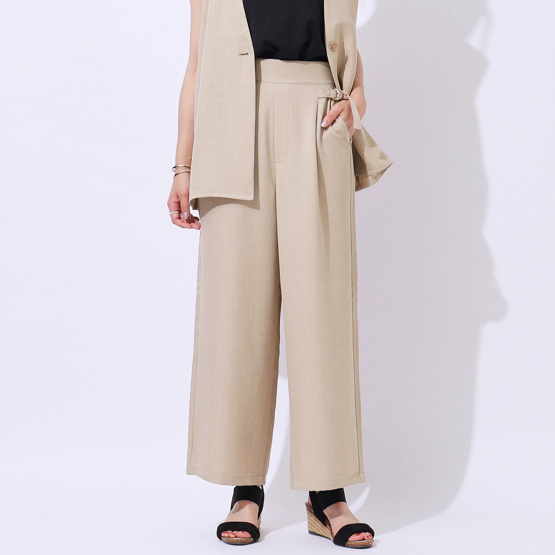 SHOO･LA･RUE「【高レビュー/洗える/セットアップ可】サイドベルトがアクセント 大人のためのワイドパンツ」|その他|ベージュ(052)