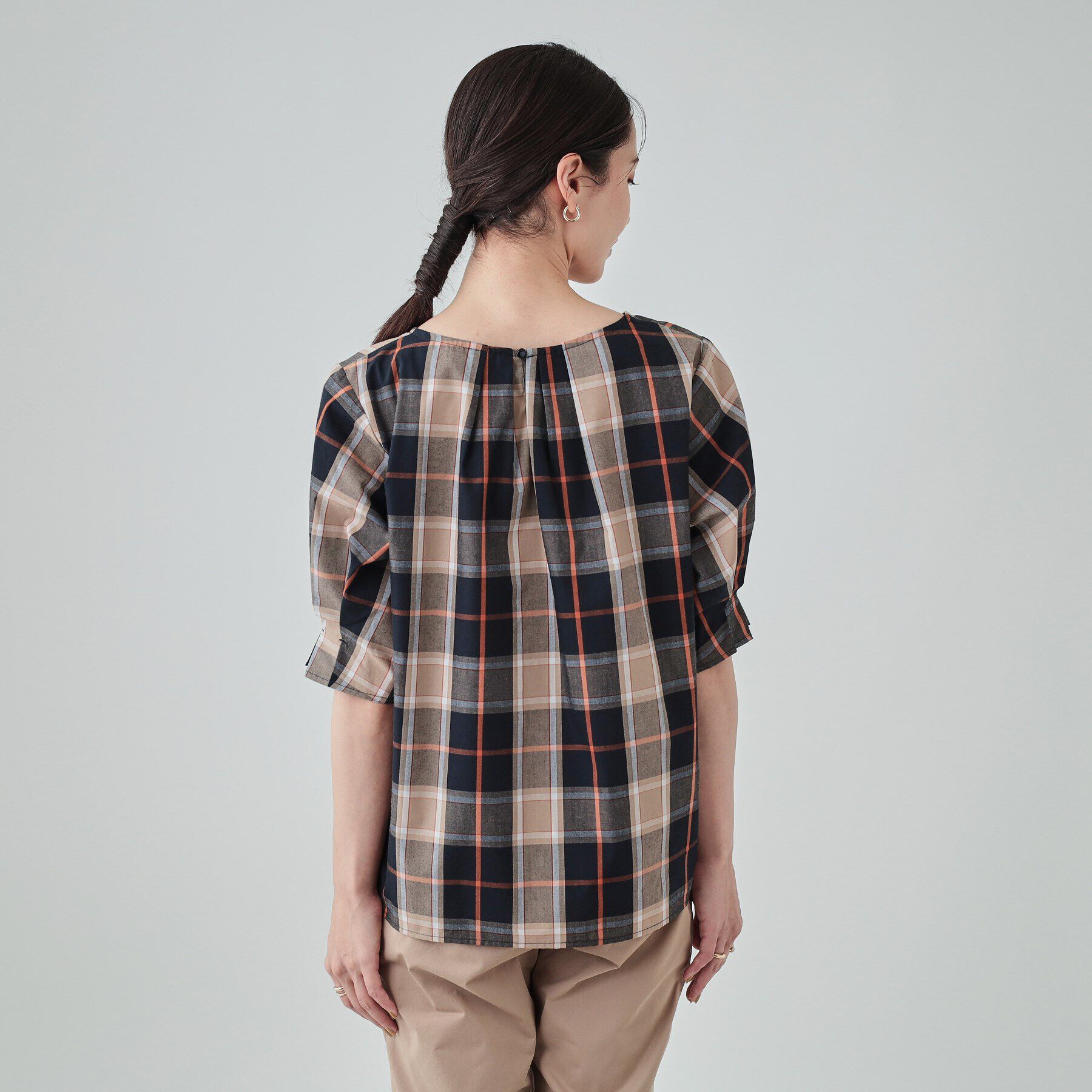 SHOO･LA･RUE「【洗える/イージーケア】腕周りがキレイに見える 5分袖ブラウス」|シャツ・ブラウス|