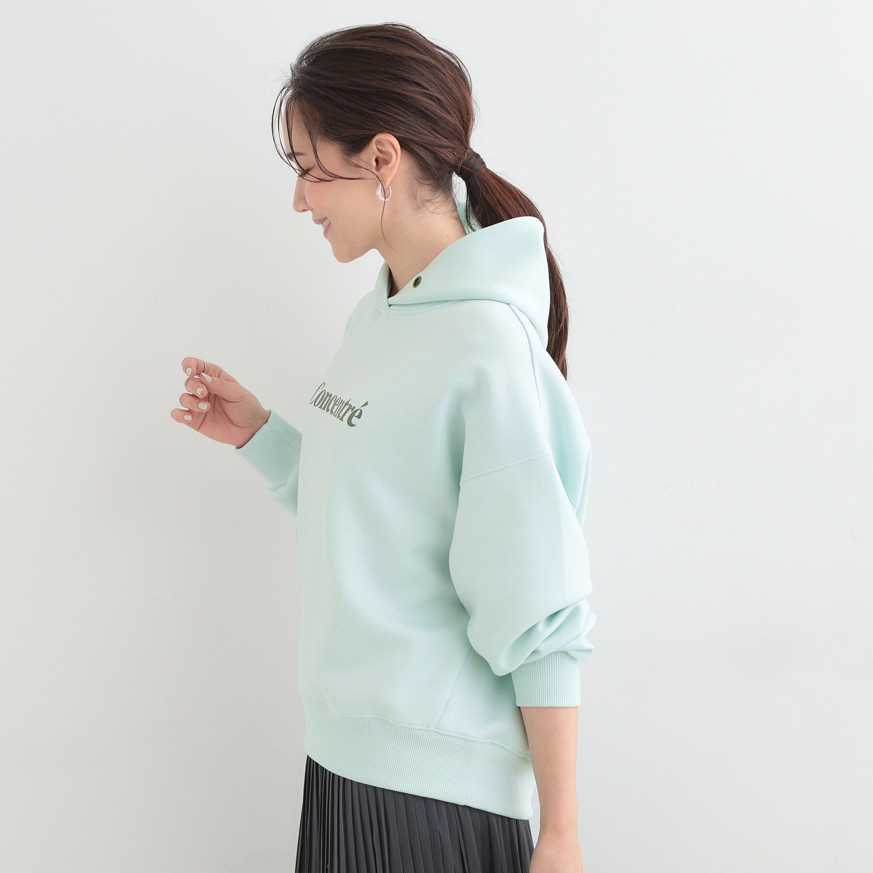 SHOO･LA･RUE「【S-LL/なめらかタッチ】ロゴフーディ」|パーカー|