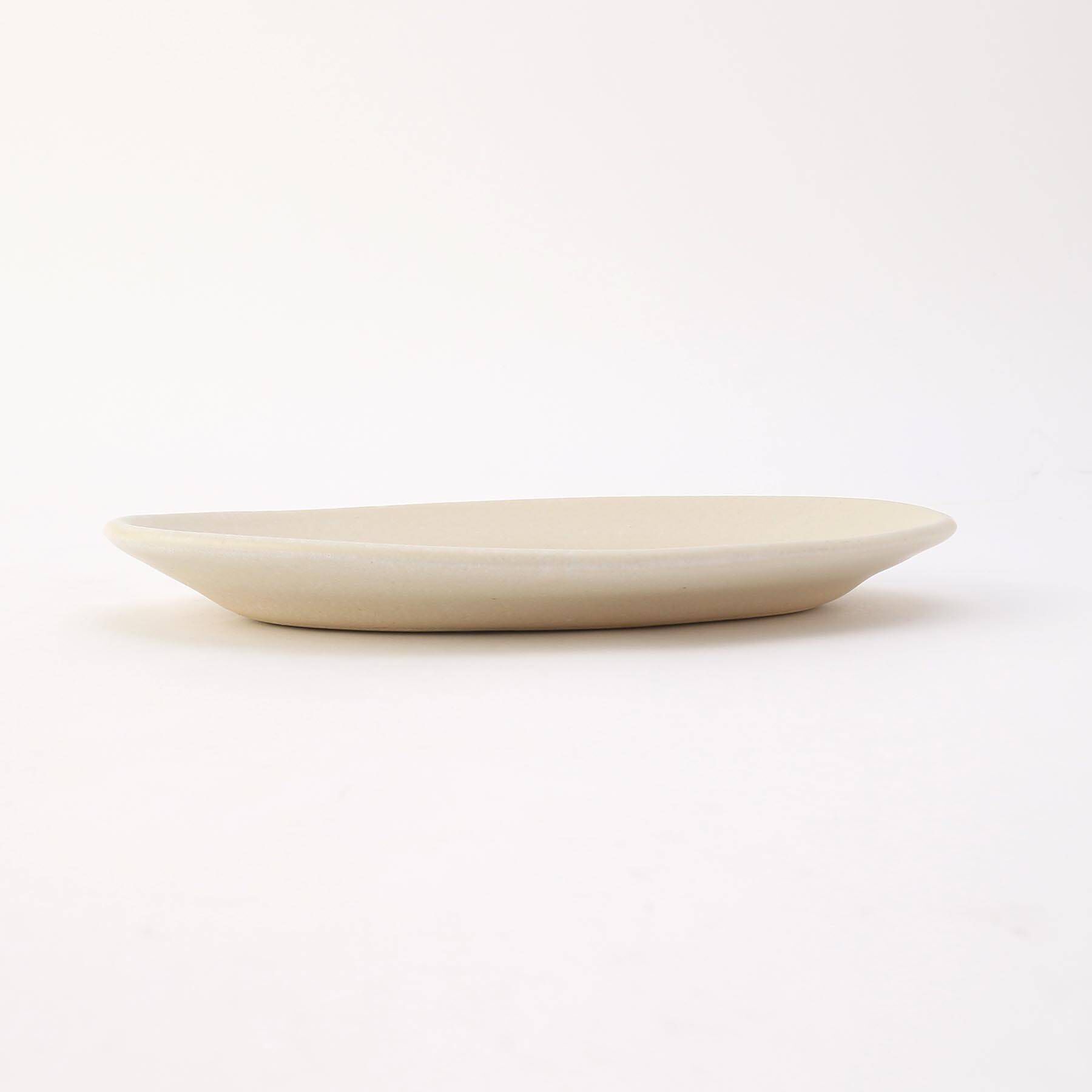 212 KITCHEN STORE「信楽 オーバル皿 20cm 白 ＜Homeland ホームランド＞」|食器・キッチングッズ|