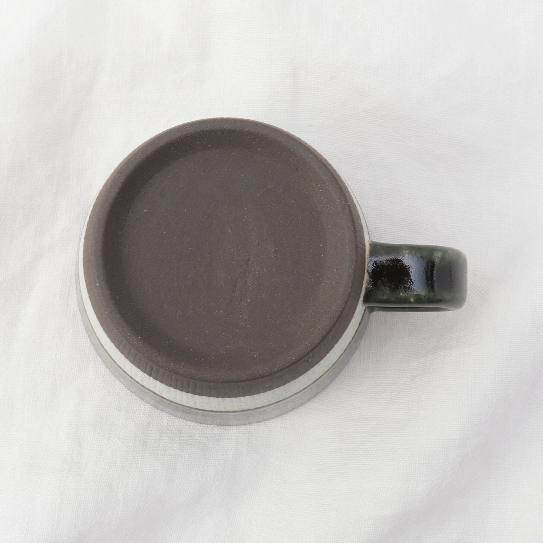 212 KITCHEN STORE「掛け分け マグカップ 黒土 GR」|グラス・マグカップ|