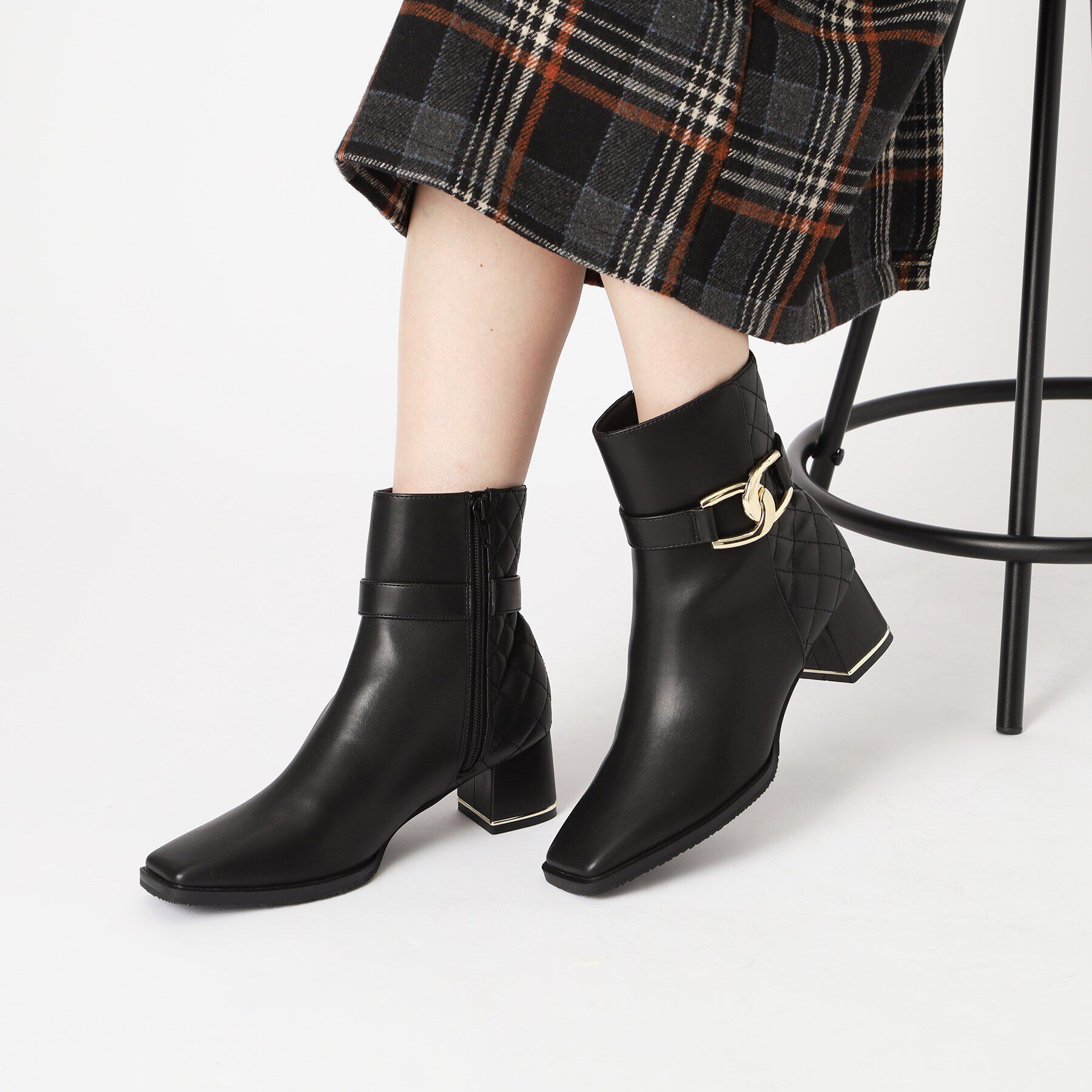 ESPERANZA「キルティングベルトミドルヒールショートブーツ」|ショートブーツ|