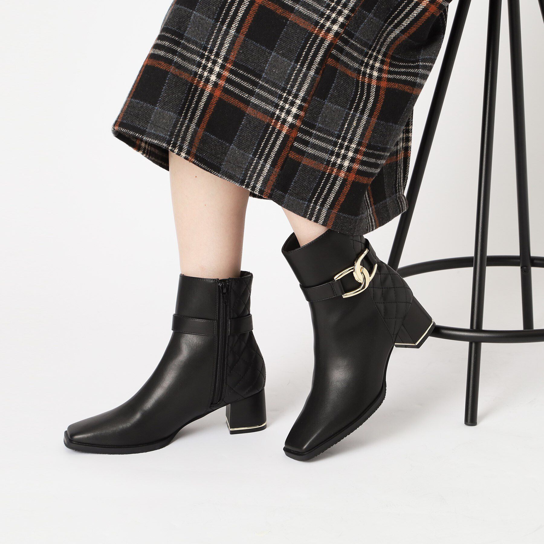 ESPERANZA「キルティングベルトミドルヒールショートブーツ」|ショートブーツ|