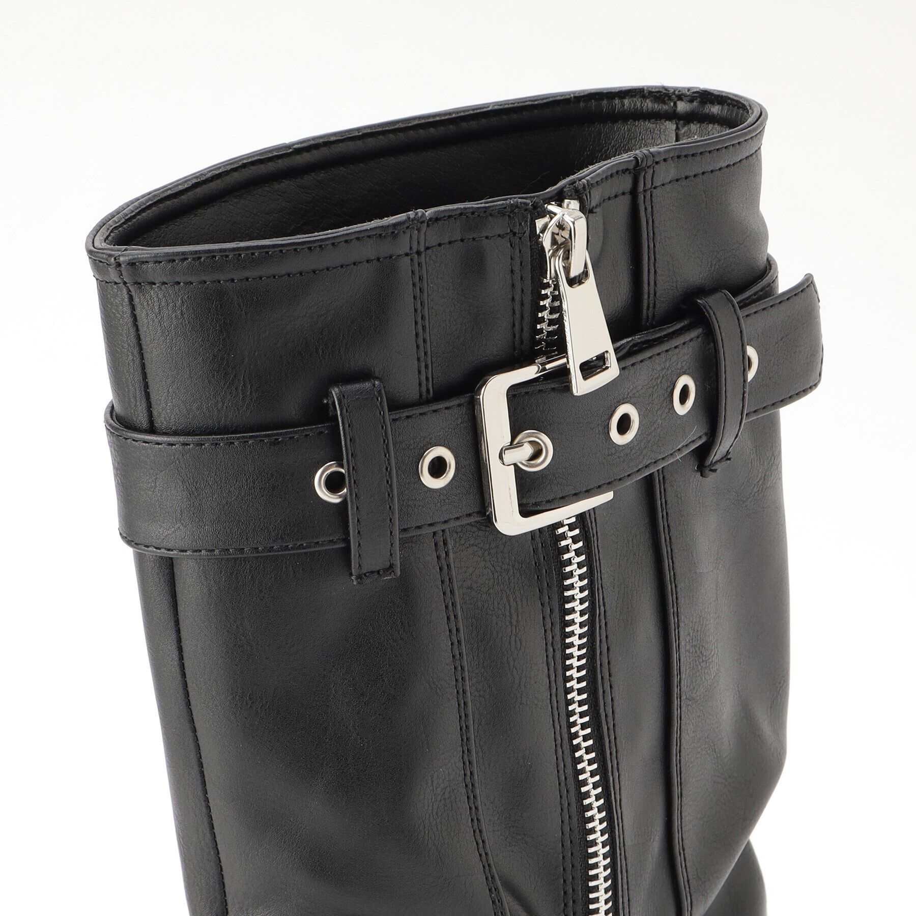 csT&P「きゃしゃ見えベルト付きカバーブーツ」|ショートブーツ|