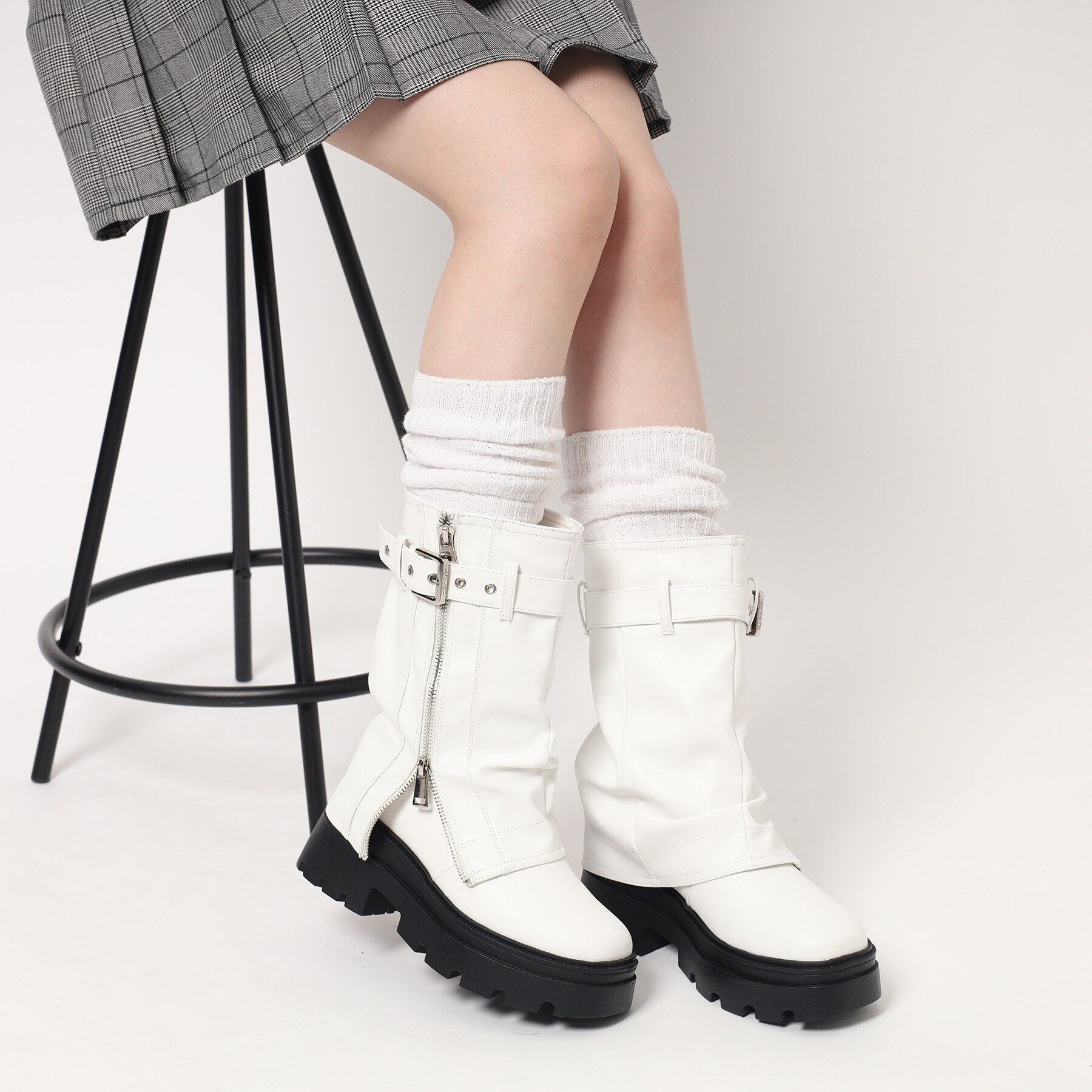 csT&P「きゃしゃ見えベルト付きカバーブーツ」|ショートブーツ|