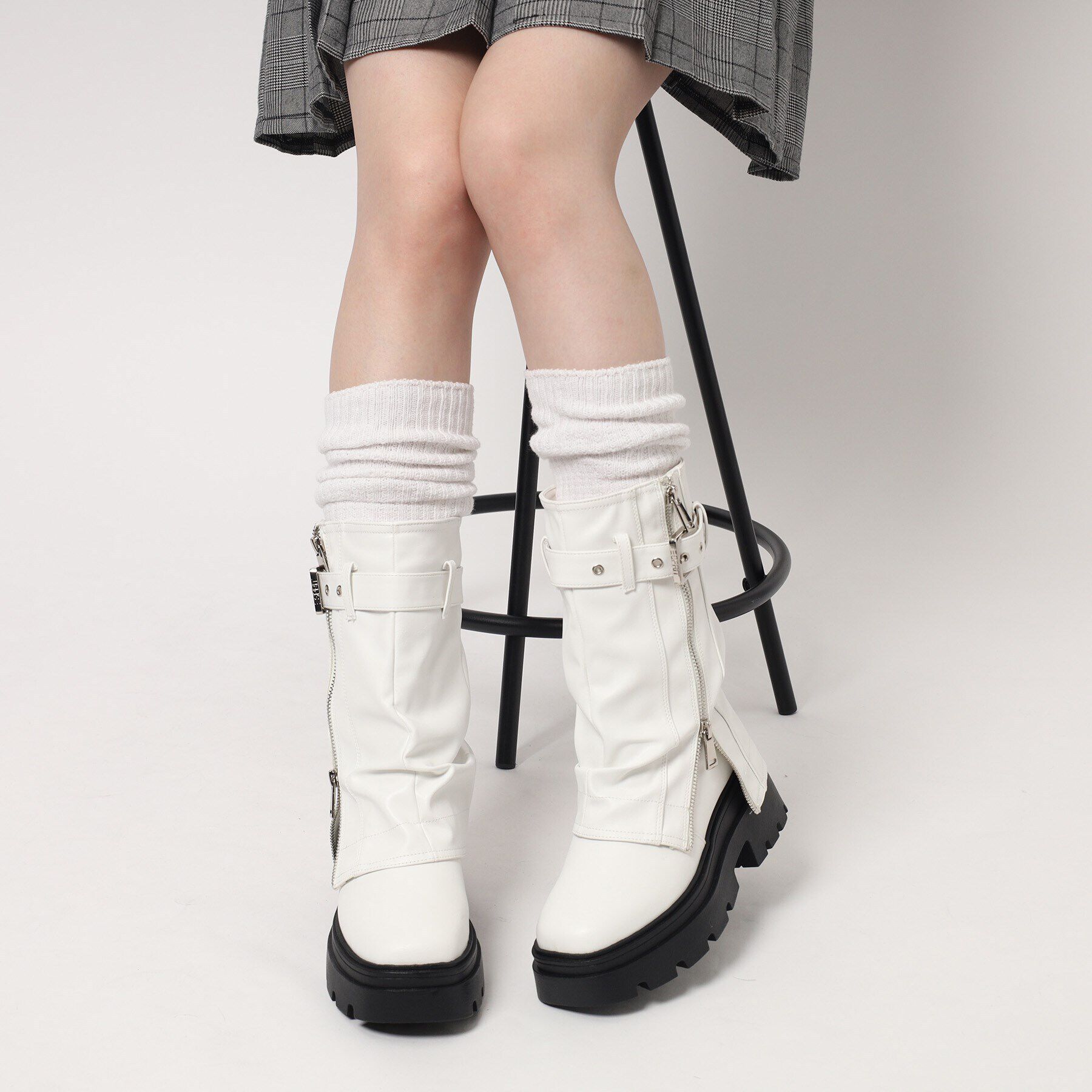 csT&P「きゃしゃ見えベルト付きカバーブーツ」|ショートブーツ|