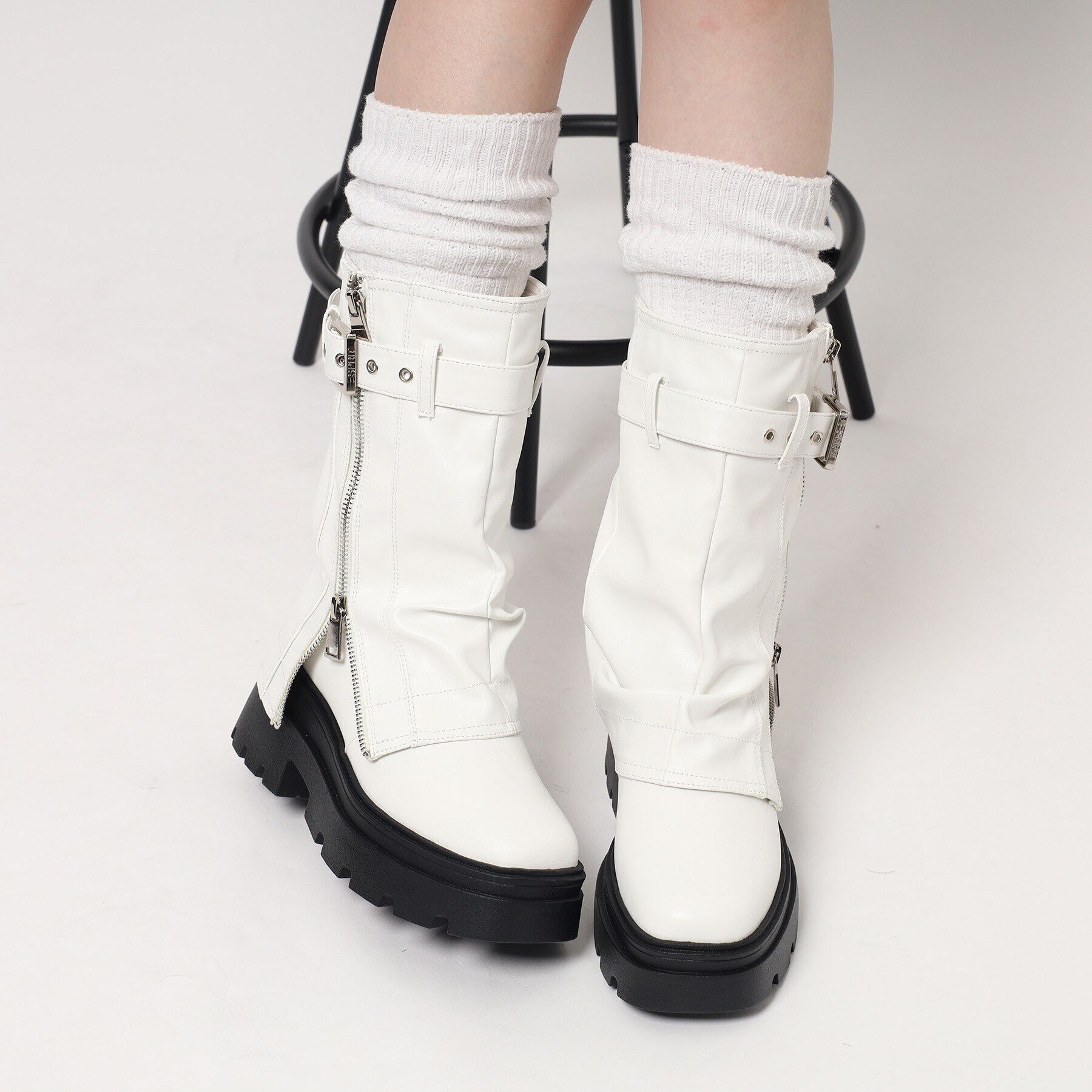 csT&P「きゃしゃ見えベルト付きカバーブーツ」|ショートブーツ|