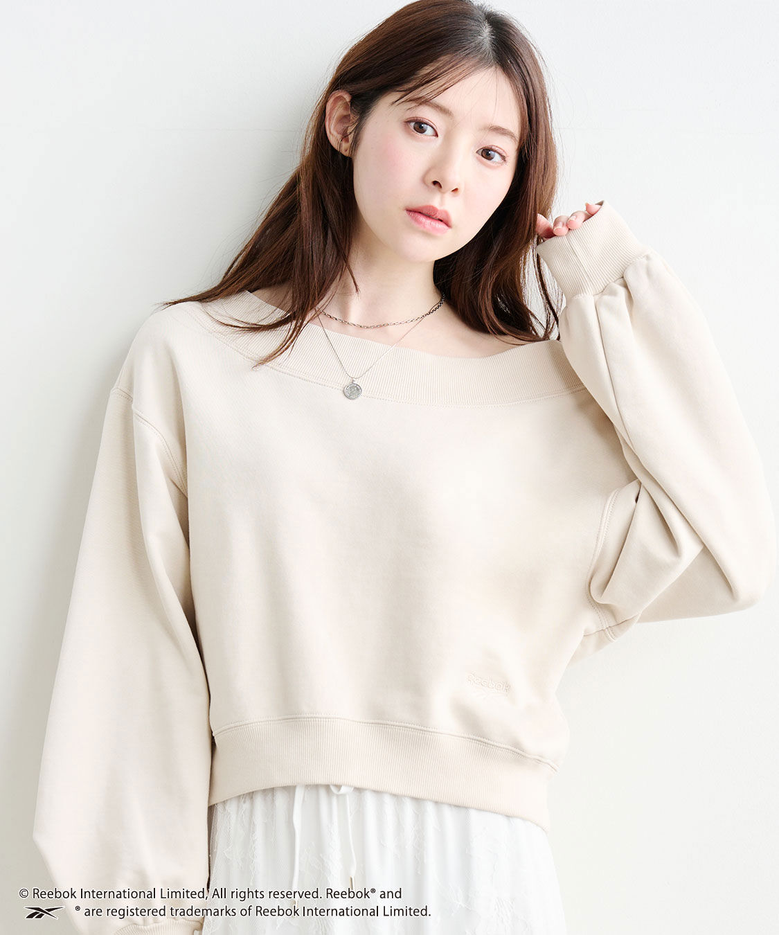 COCO DEAL「《COCO DEAL/Reebok》ボリュームスリーブオフショルスウェット」|スウェット・ジャージ|ライトベージュ