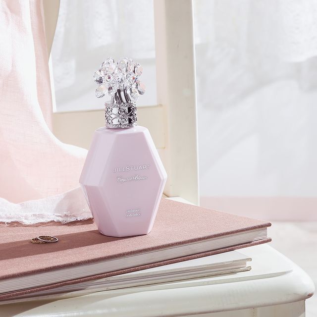 JILL STUART Beauty「ジルスチュアート　クリスタルブルーム パフュームド ボディローション」|ボディ保湿|