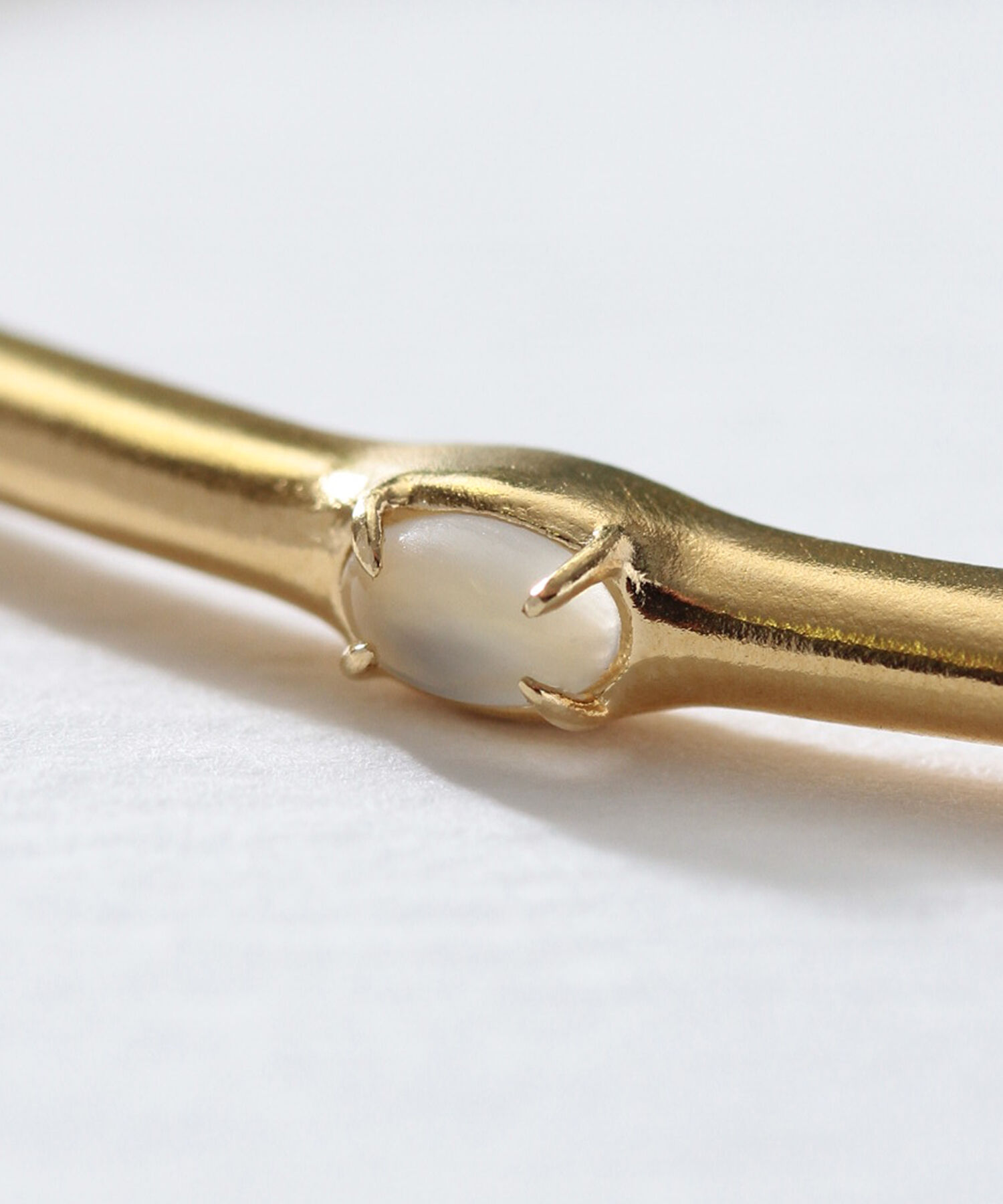  「silver925 ムーンストーン バングル (ニッケルフリー)」|ブレスレット・バングル|