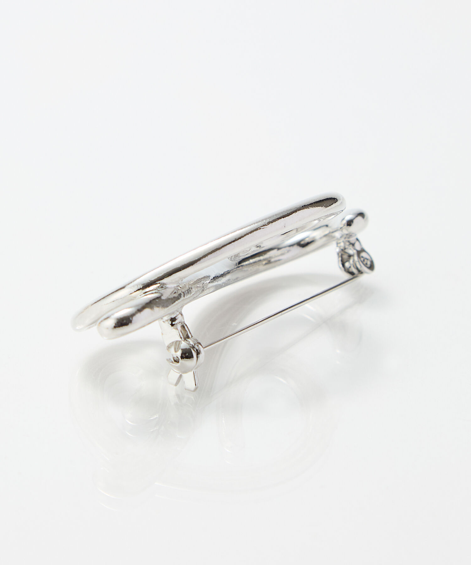 Phoebe「ニュアンスメタルブローチ　シルバー」|ブローチ・コサージュ|