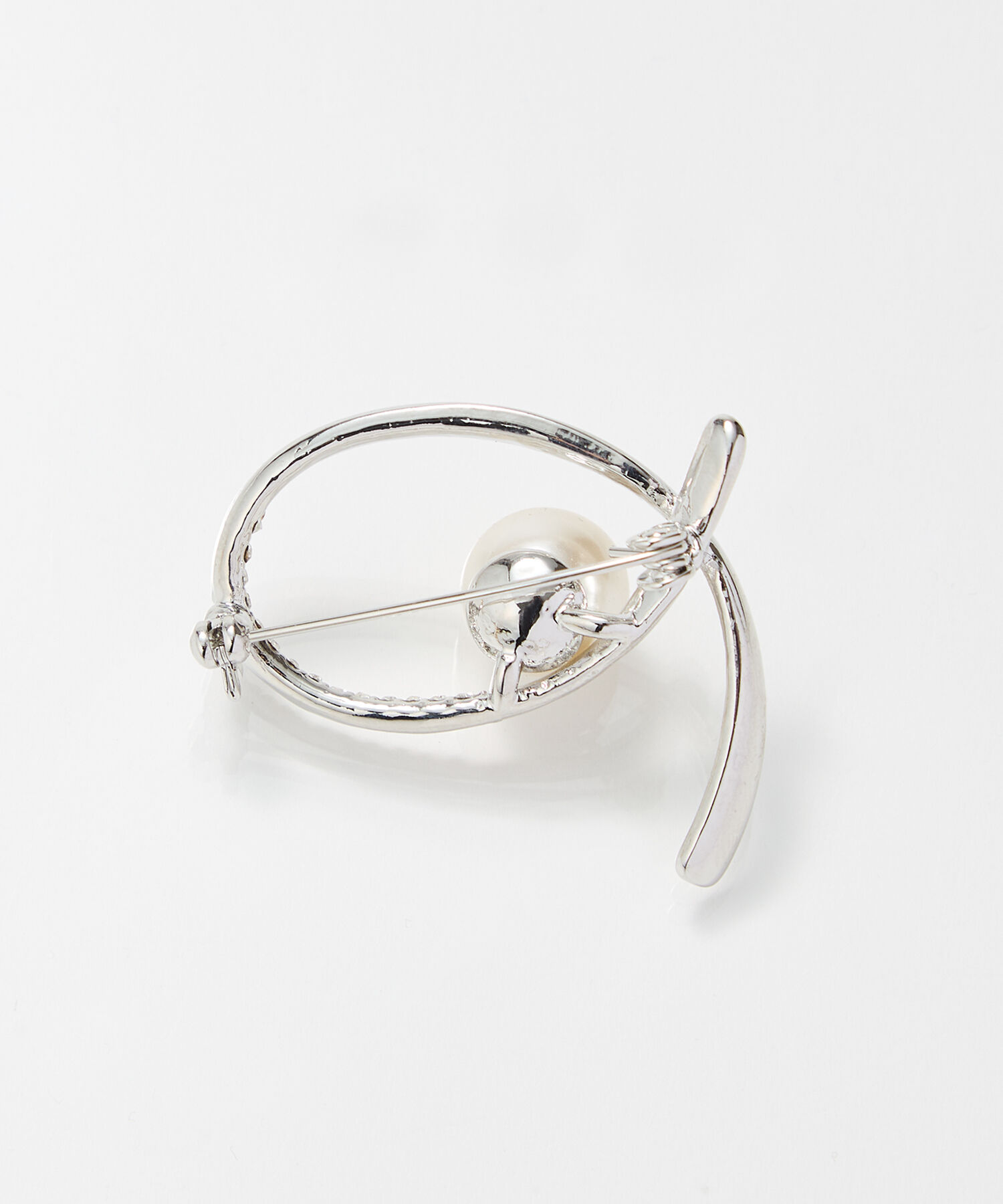 Phoebe「クロスカーブパールビジューブローチ　シルバー」|ブローチ・コサージュ|