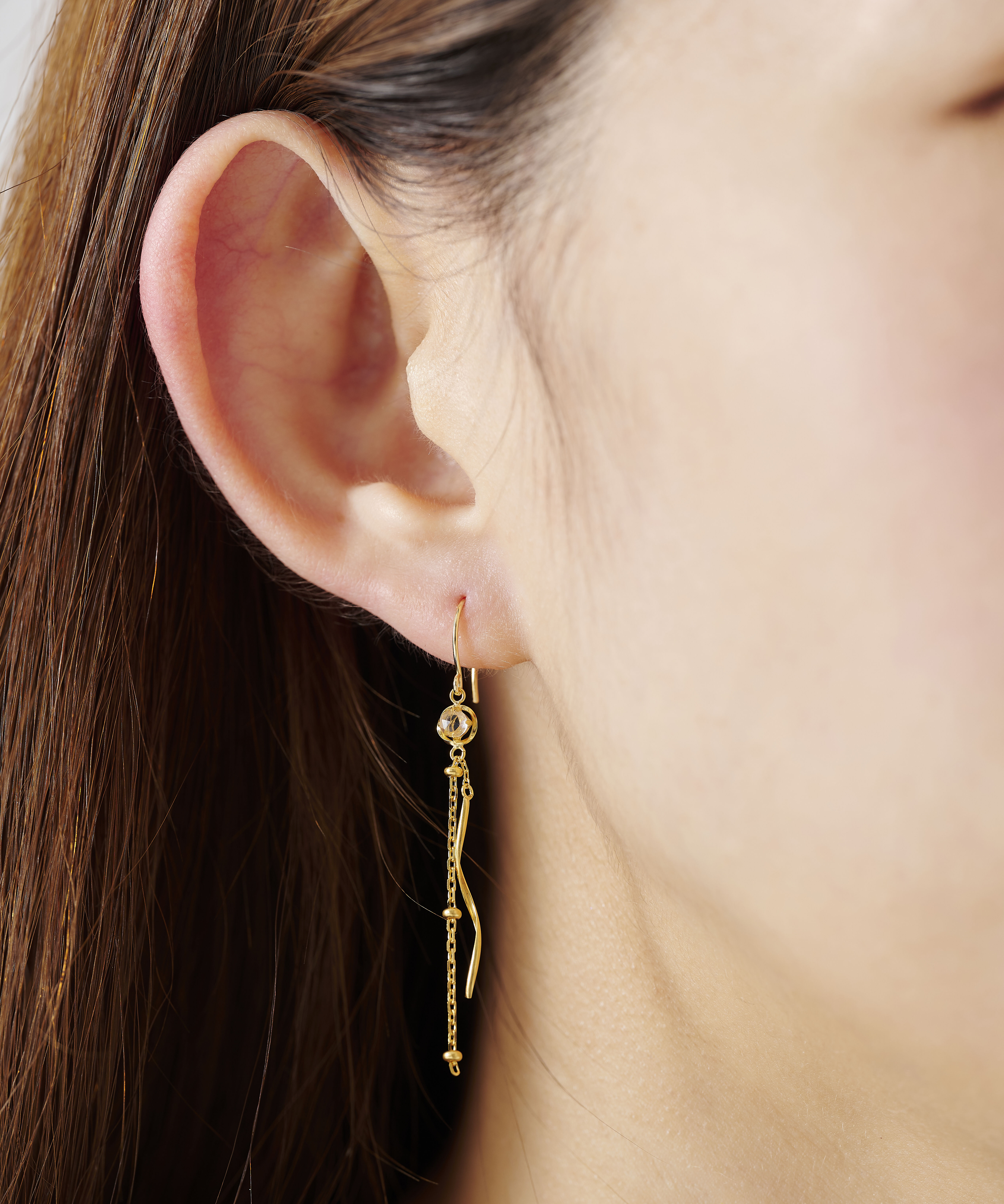 newme by Samantha Thavasa「ホワイトトパーズ ロングチェーンピアス」|ピアス|