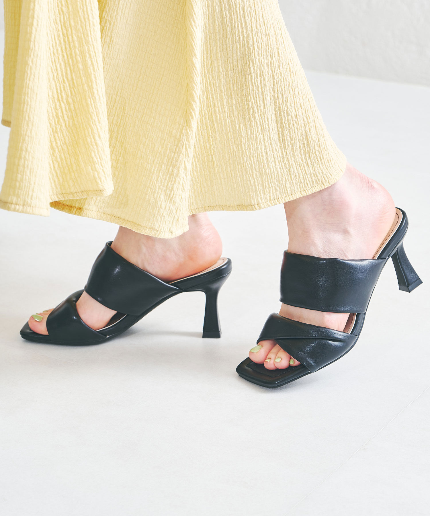 ORiental TRaffic「【アウトレット価格】ダブルベルトパデットミュールサンダル/25205 ミュール サンダル　トレンド　」|サンダル|