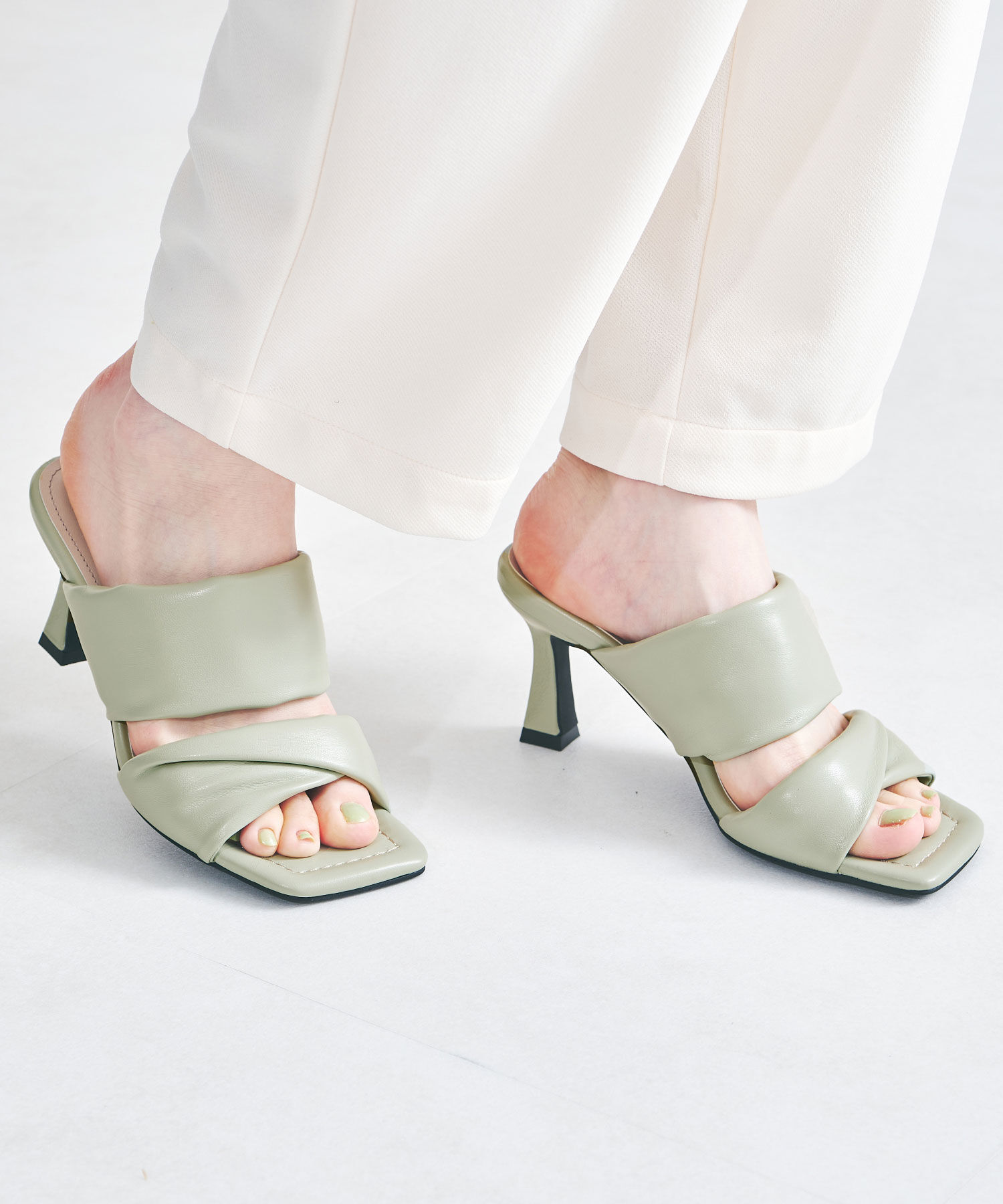 ORiental TRaffic「【アウトレット価格】ダブルベルトパデットミュールサンダル/25205 ミュール サンダル　トレンド　」|サンダル|