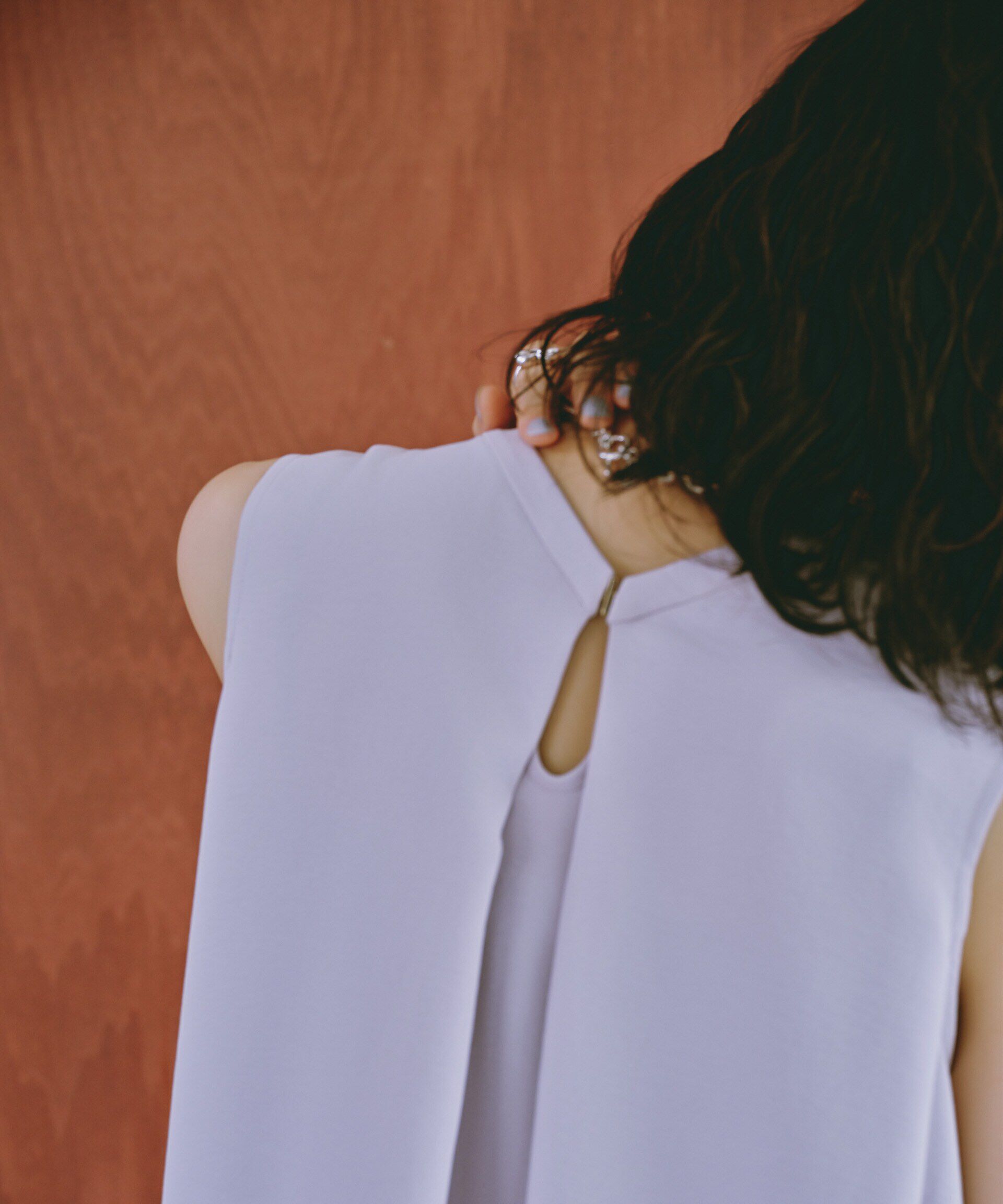 nano･universe「ｲｰｼﾞｰﾌｧﾝｸｼｮﾝ ｻｲﾄﾞﾄﾞﾚｰﾌﾟﾉｰｽﾘｰﾌﾞﾌﾞﾗｳ」|シャツ・ブラウス|