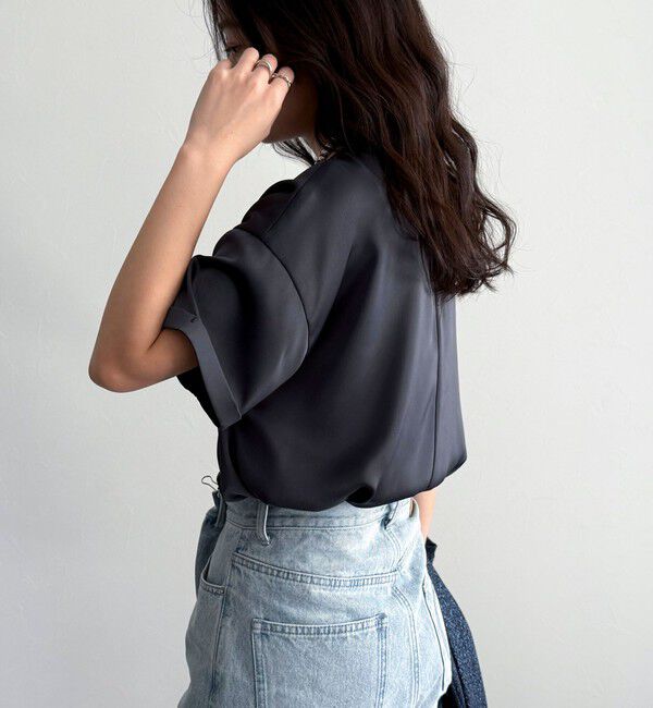 fredy emue「【WEB限定カラーあり】サテン半袖Tシャツブラウス」|シャツ・ブラウス|