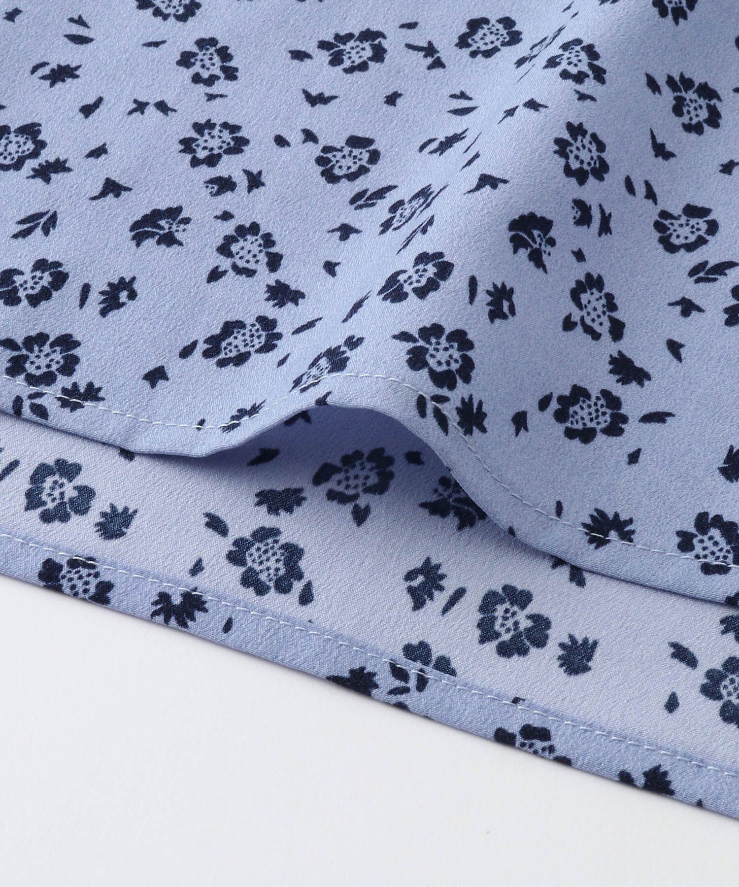 VIS「【一部店舗/WEB限定】【洗える】ハイネックフリルフラワープリントワンピース」|ワンピース|