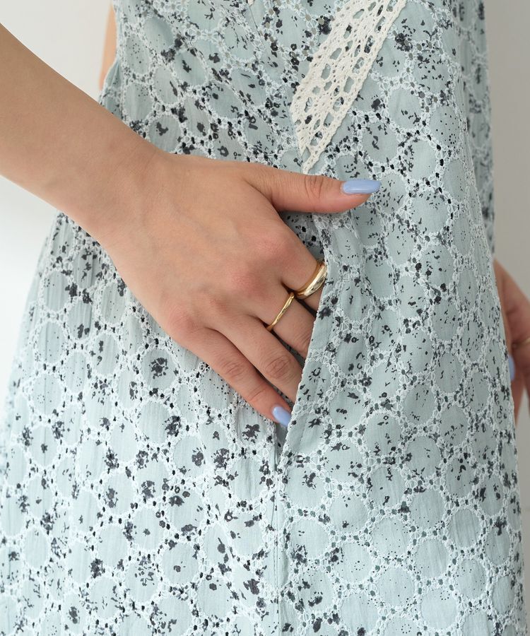 earth music&ecology「花柄プリントボーラー刺繍ミニキャミドレス」|ワンピース|