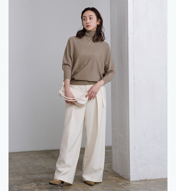 ur's「【星玲奈さんコラボアイテム】ハイネックドルマンスリーブニット」|ニット・セーター|