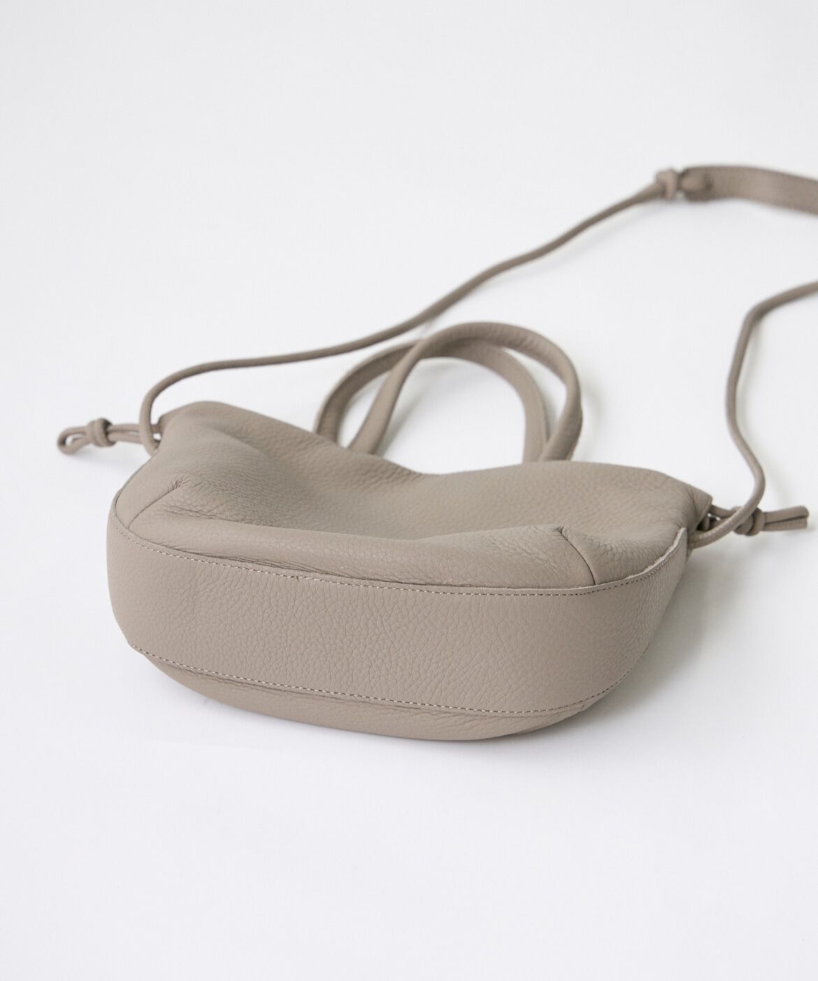 7-IDconcept.「カウレザー巾着ショルダーバッグ」|ショルダー・メッセンジャー|