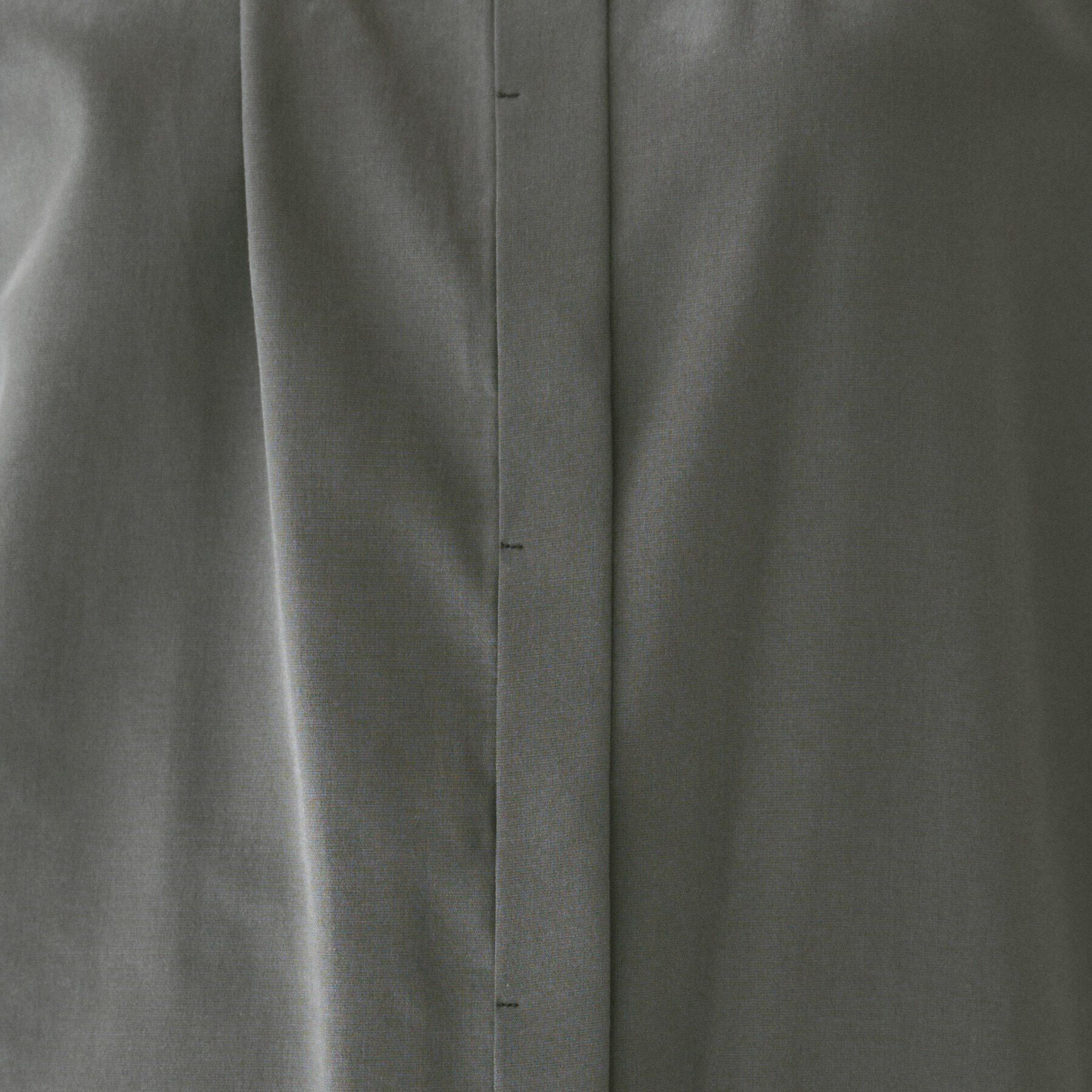 UNTITLED「【光沢感/フリル袖/前開き】バンドカラーギャザーブラウス」|シャツ・ブラウス|