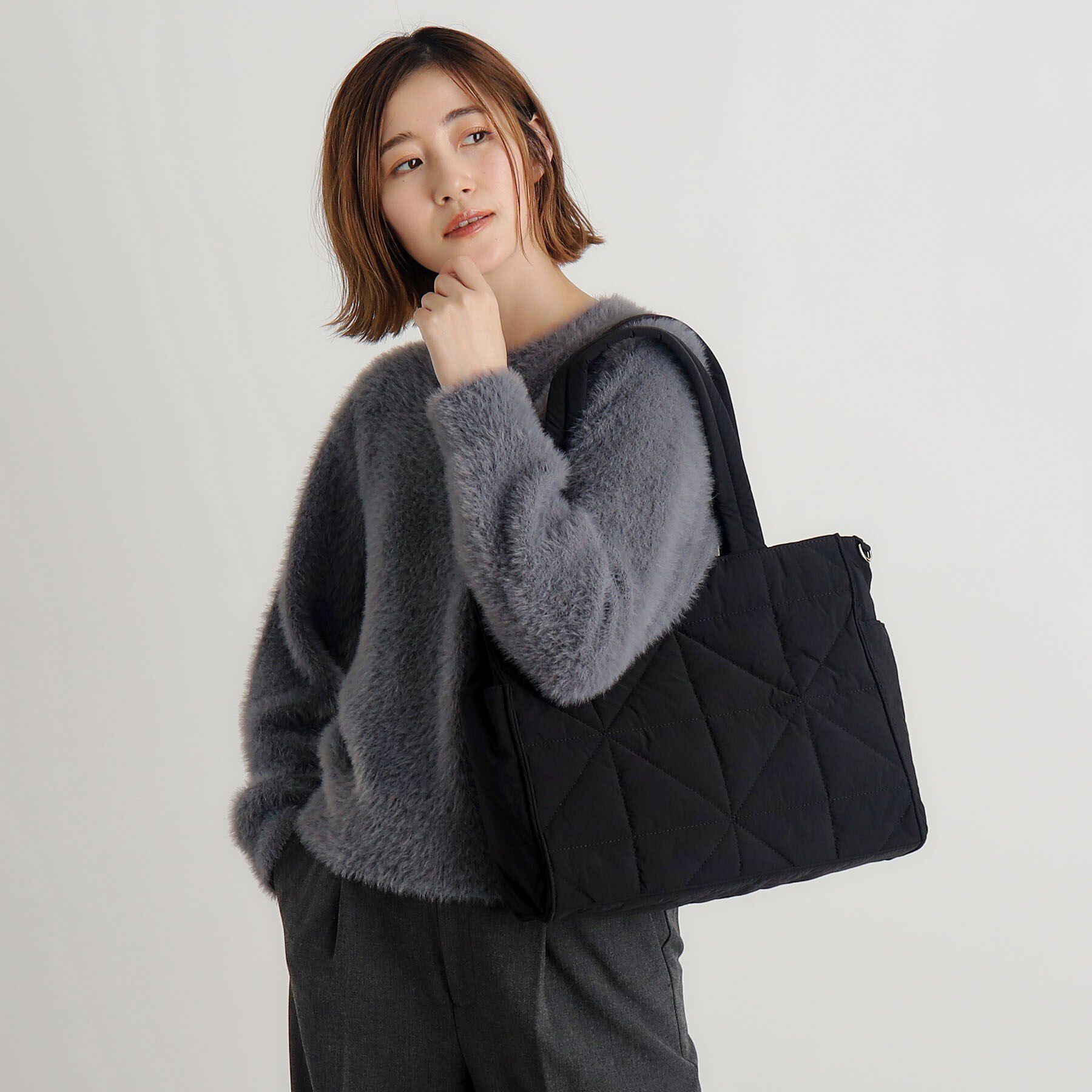 grove「【A4・軽量】キルト多ポケトート」|トートバッグ|