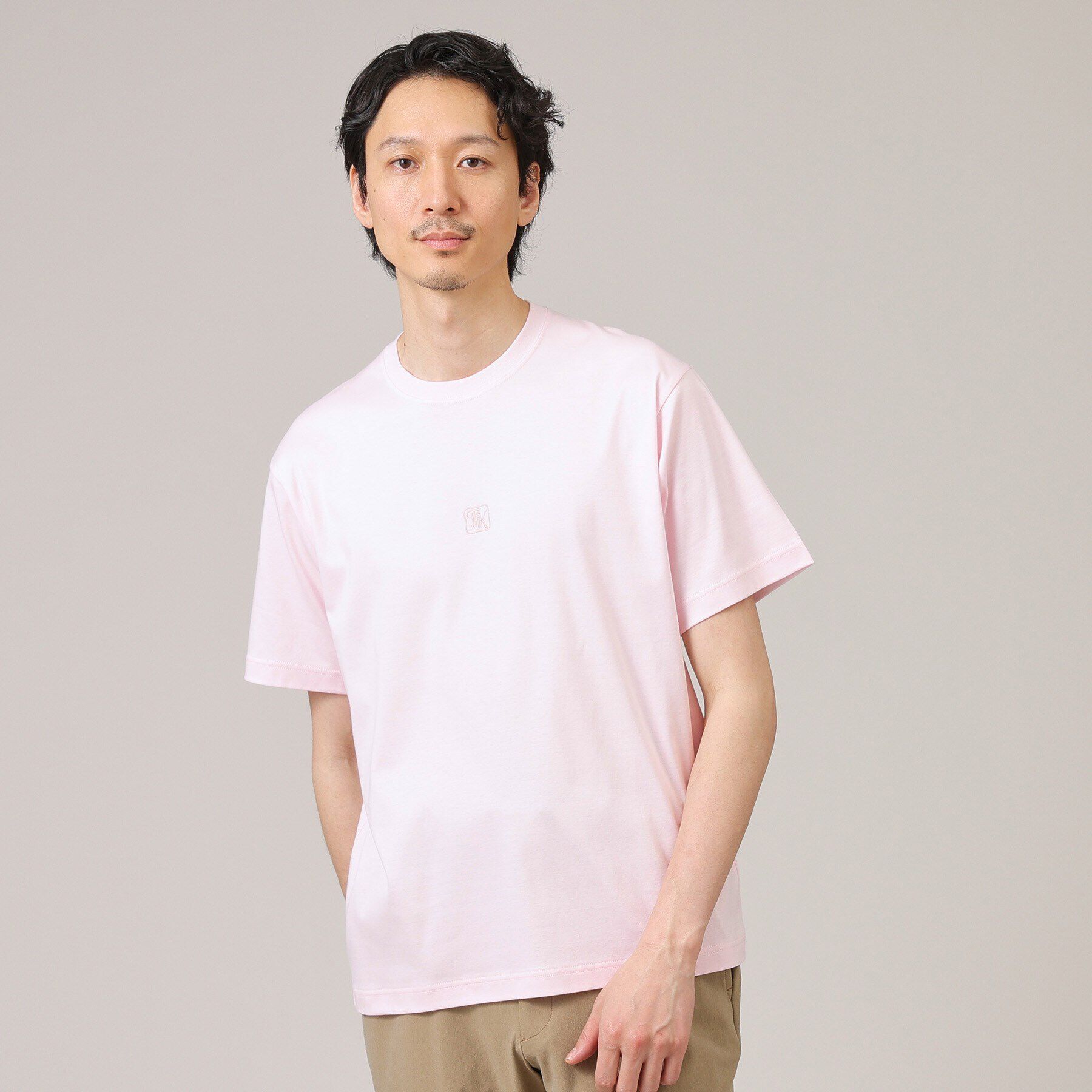 TAKEO KIKUCHI「【刺繍ロゴT】スムース ワンポイント Tシャツ」|Tシャツ・カットソー|ピンク(071)