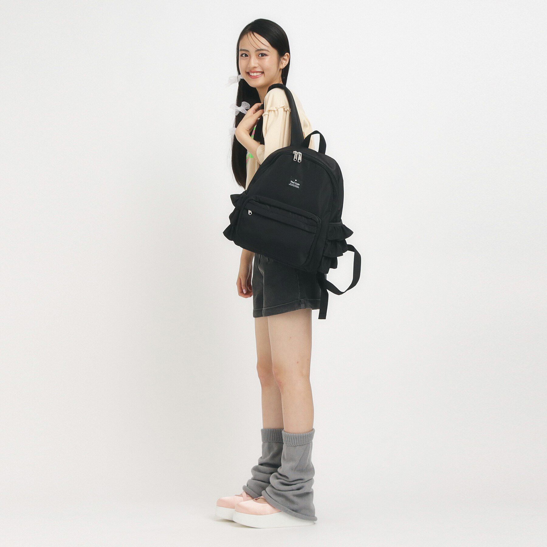 PINK-latte「【容量約15L】フリルリュック」|リュック|ブラック(019)