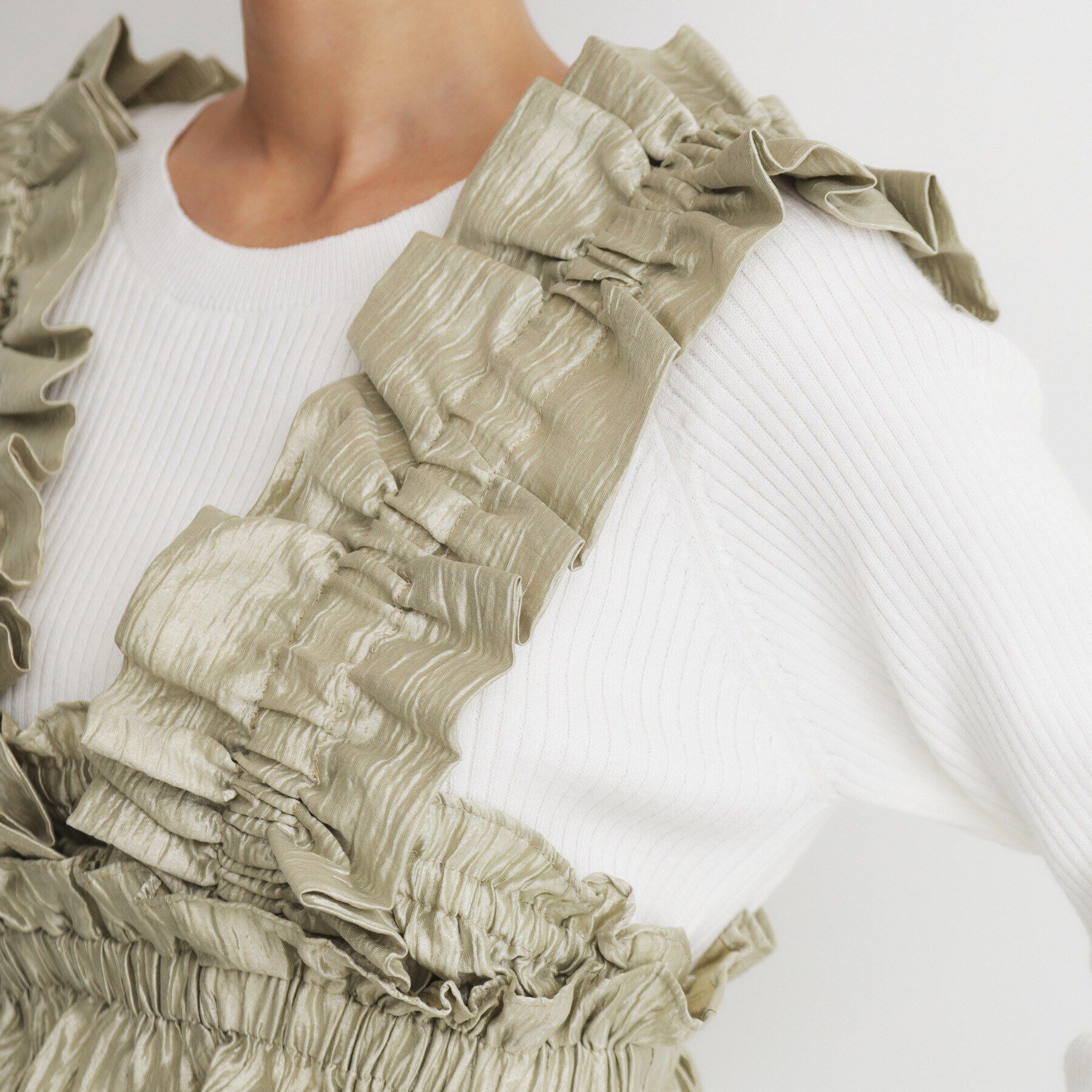 THE SHOP TK「ブライトフリルビスチェ」|ベスト・ジレ|