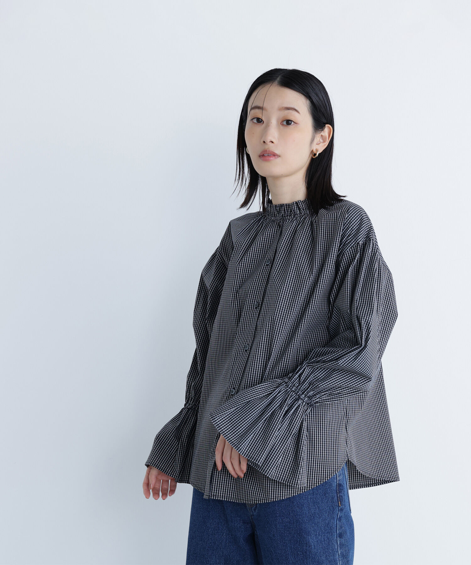  「フリルカフスハイネックブラウス」|シャツ・ブラウス|