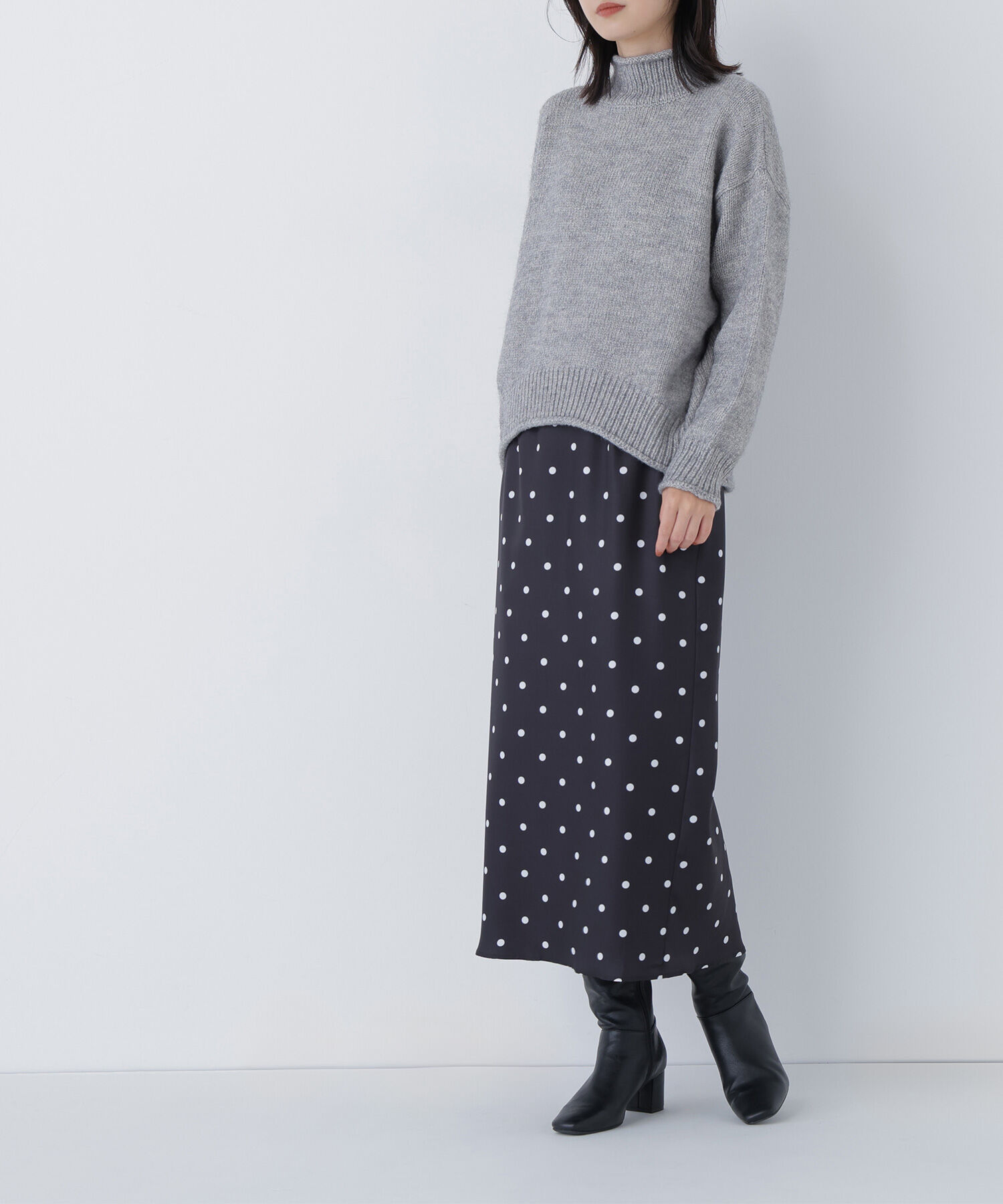  「ドットサテンタイトスカート」|スカート|