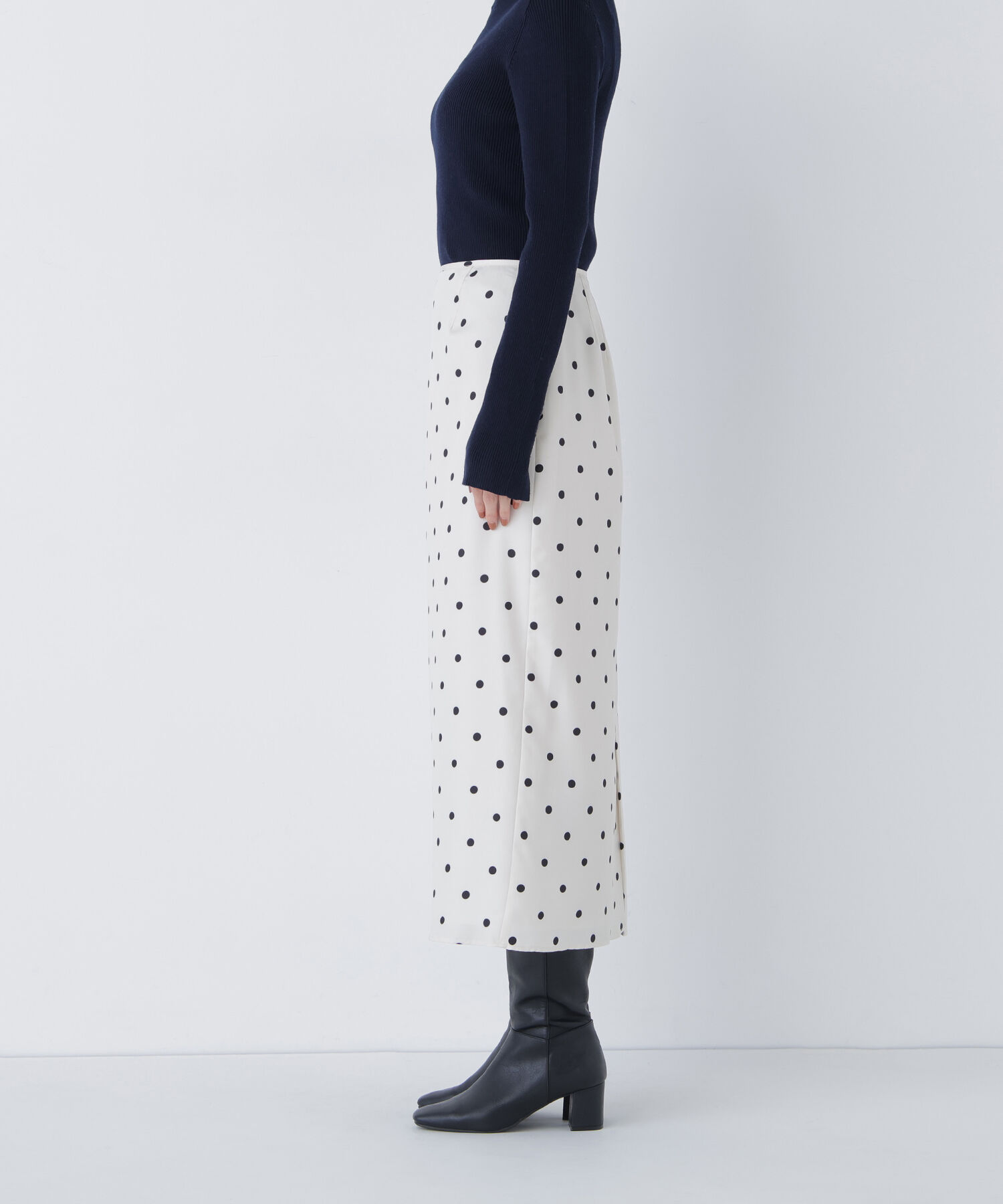  「ドットサテンタイトスカート」|スカート|