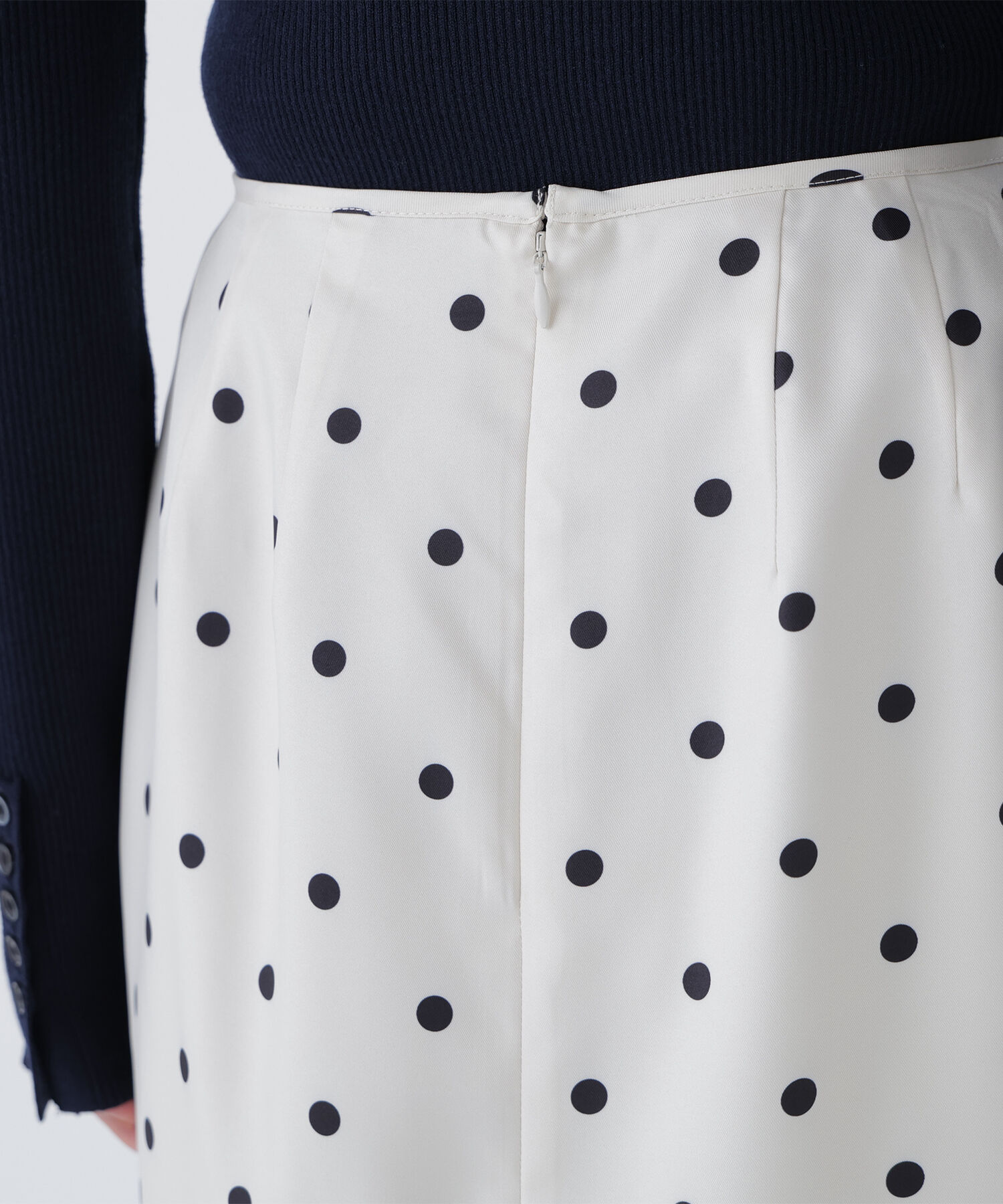  「ドットサテンタイトスカート」|スカート|
