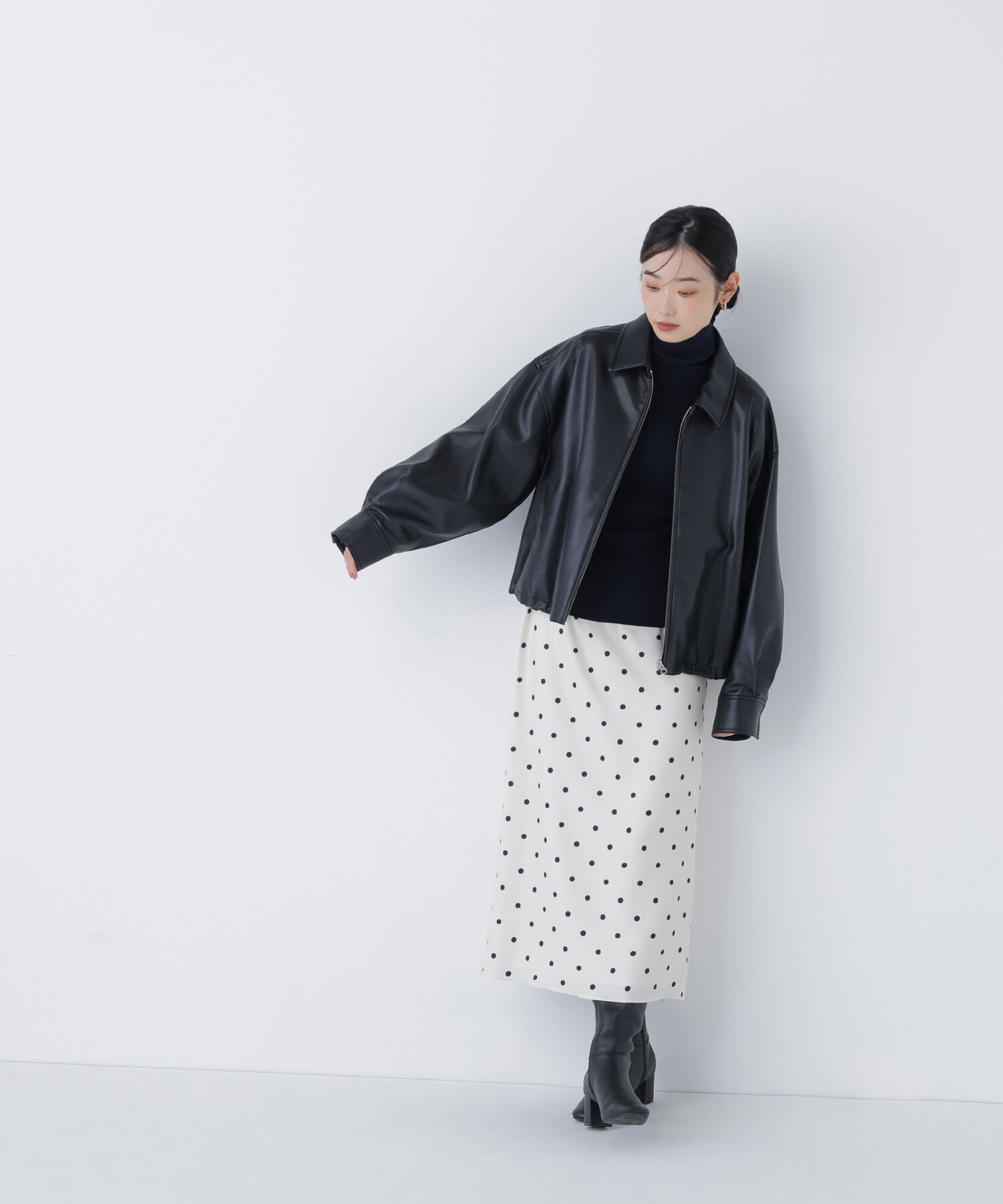  「ドットサテンタイトスカート」|スカート|