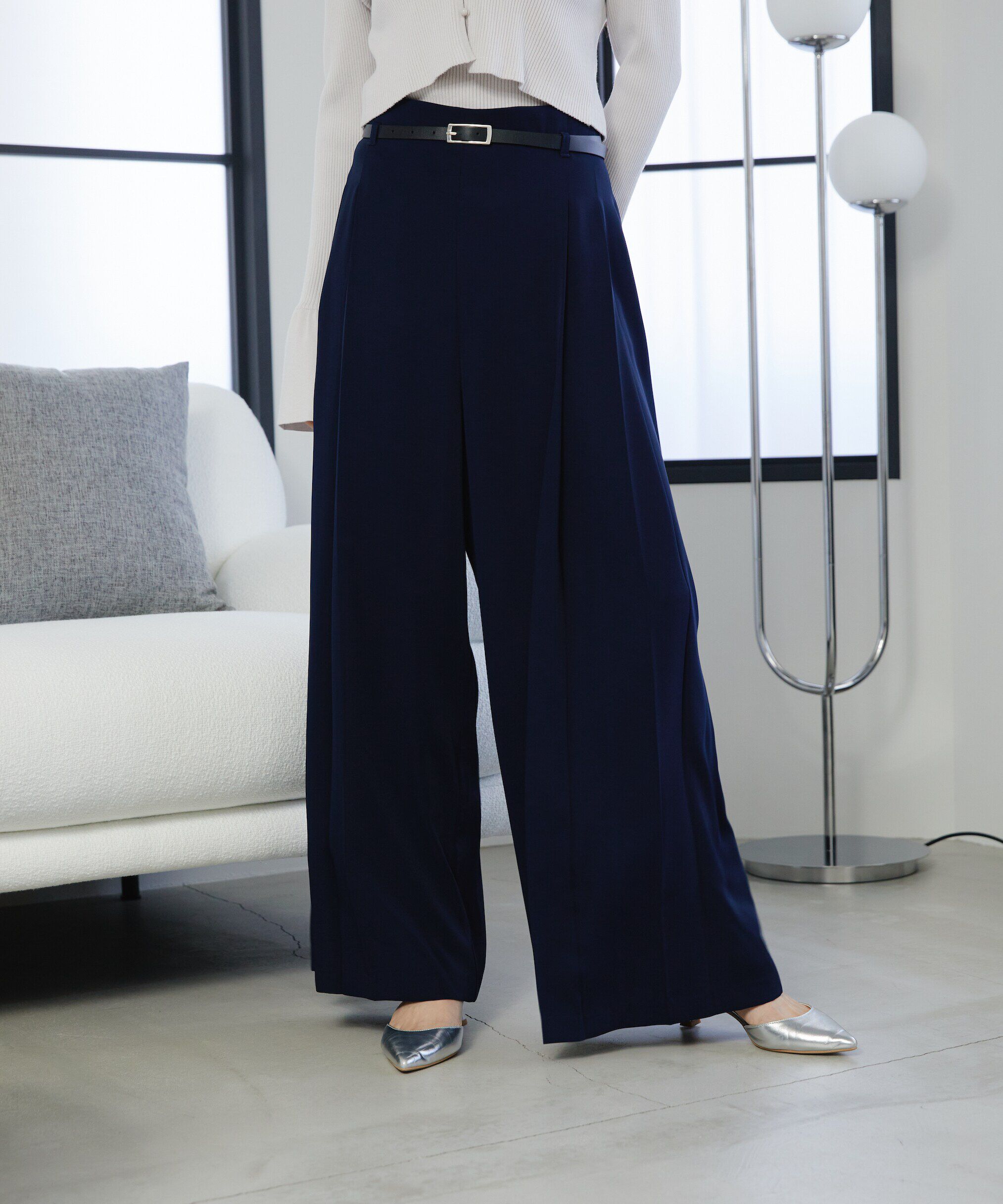  「ベルトツキプリーツパンツ」|その他|ネイビー