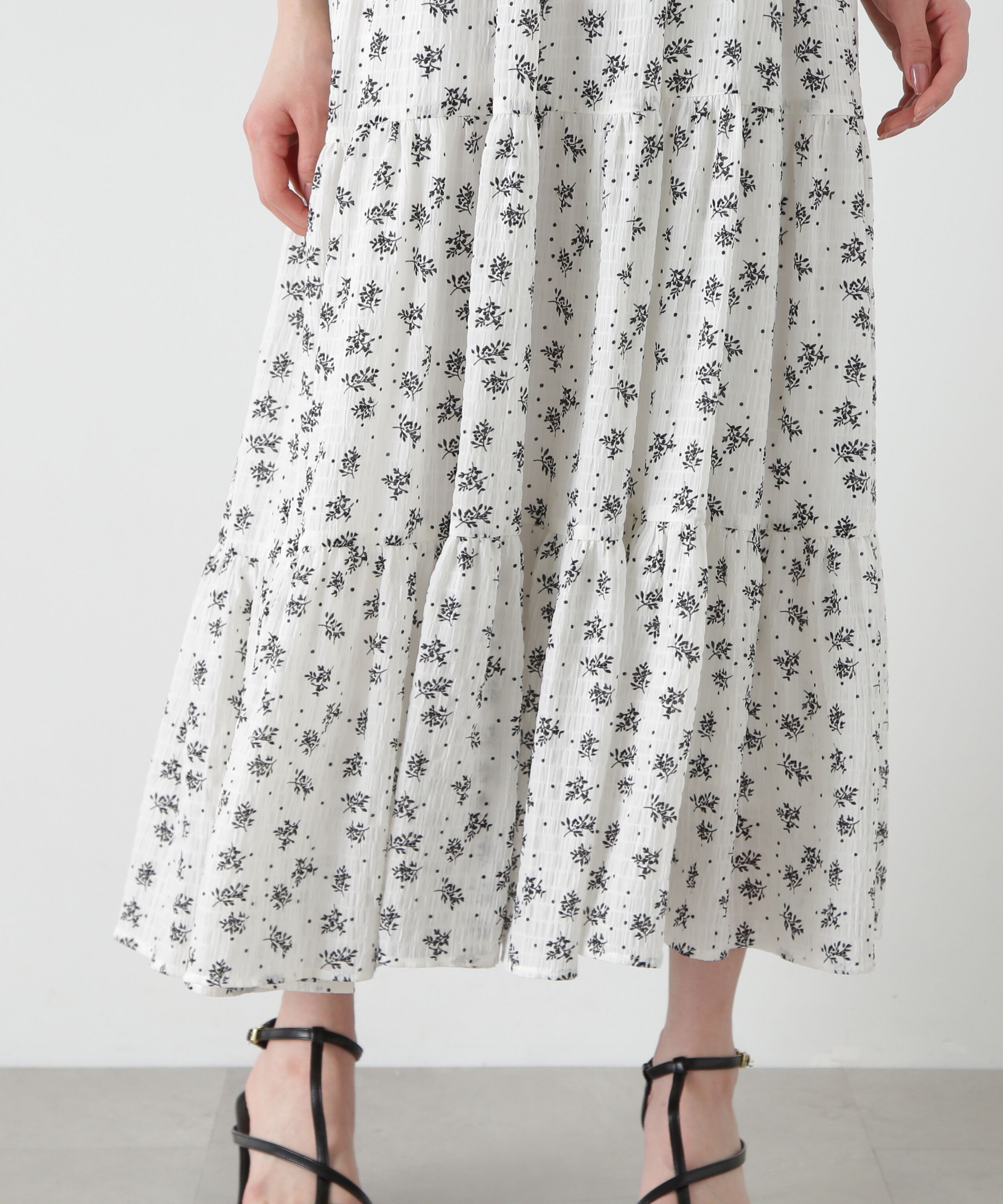 PROPORTION BODY DRESSING「《EDIT COLOGNE》小花柄ティアードワンピース」|ワンピース|