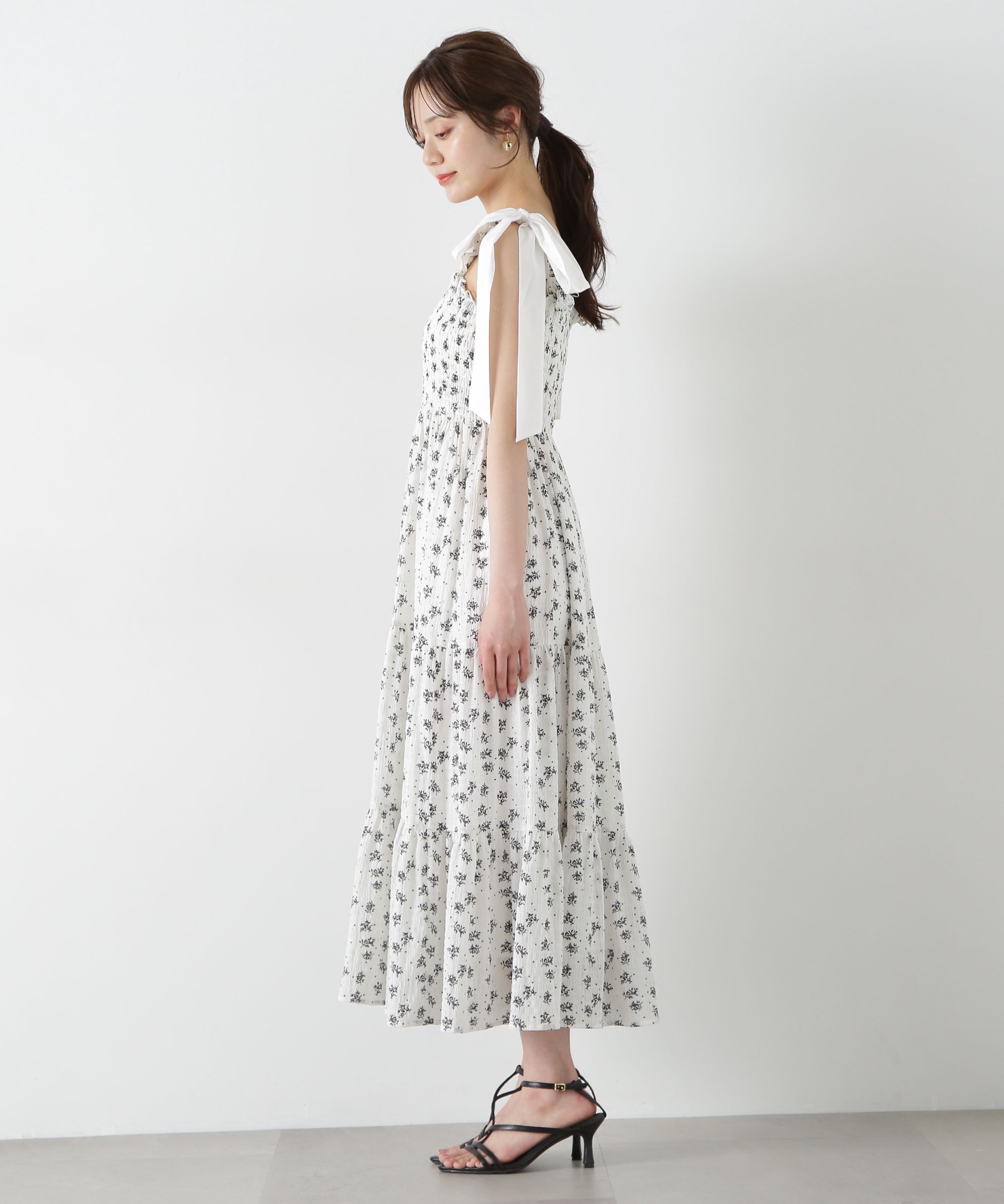 PROPORTION BODY DRESSING「《EDIT COLOGNE》小花柄ティアードワンピース」|ワンピース|