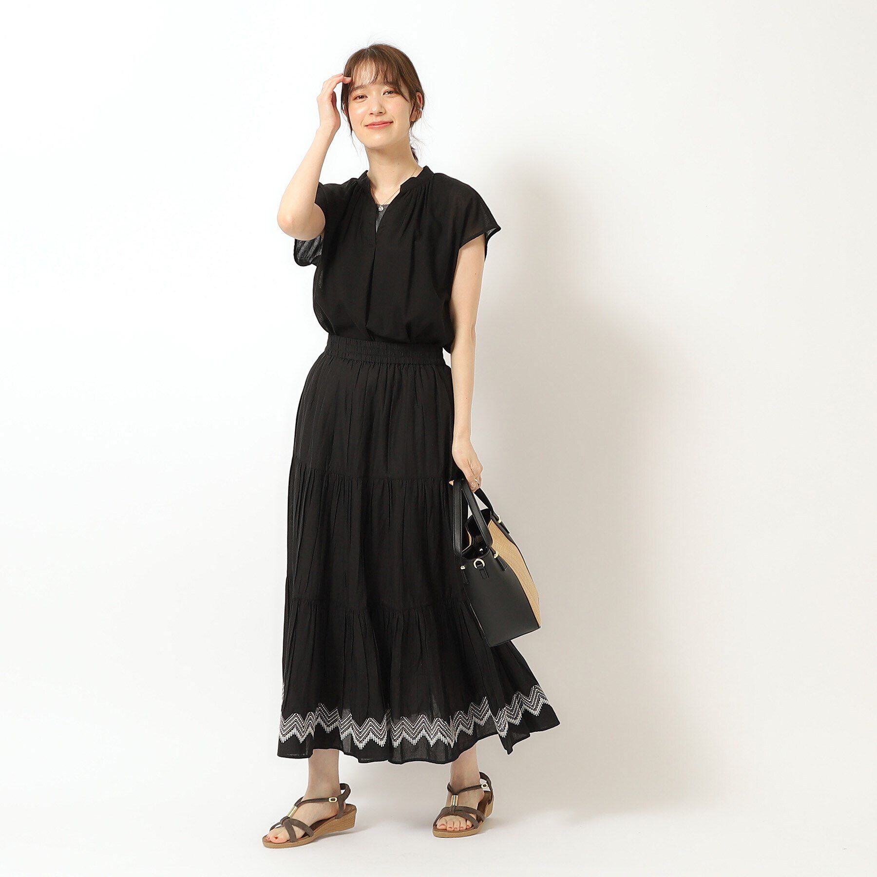 SHOO･LA･RUE「【洗える/インド綿100％】ふわっと揺れる ティアード刺繍スカート」|スカート|