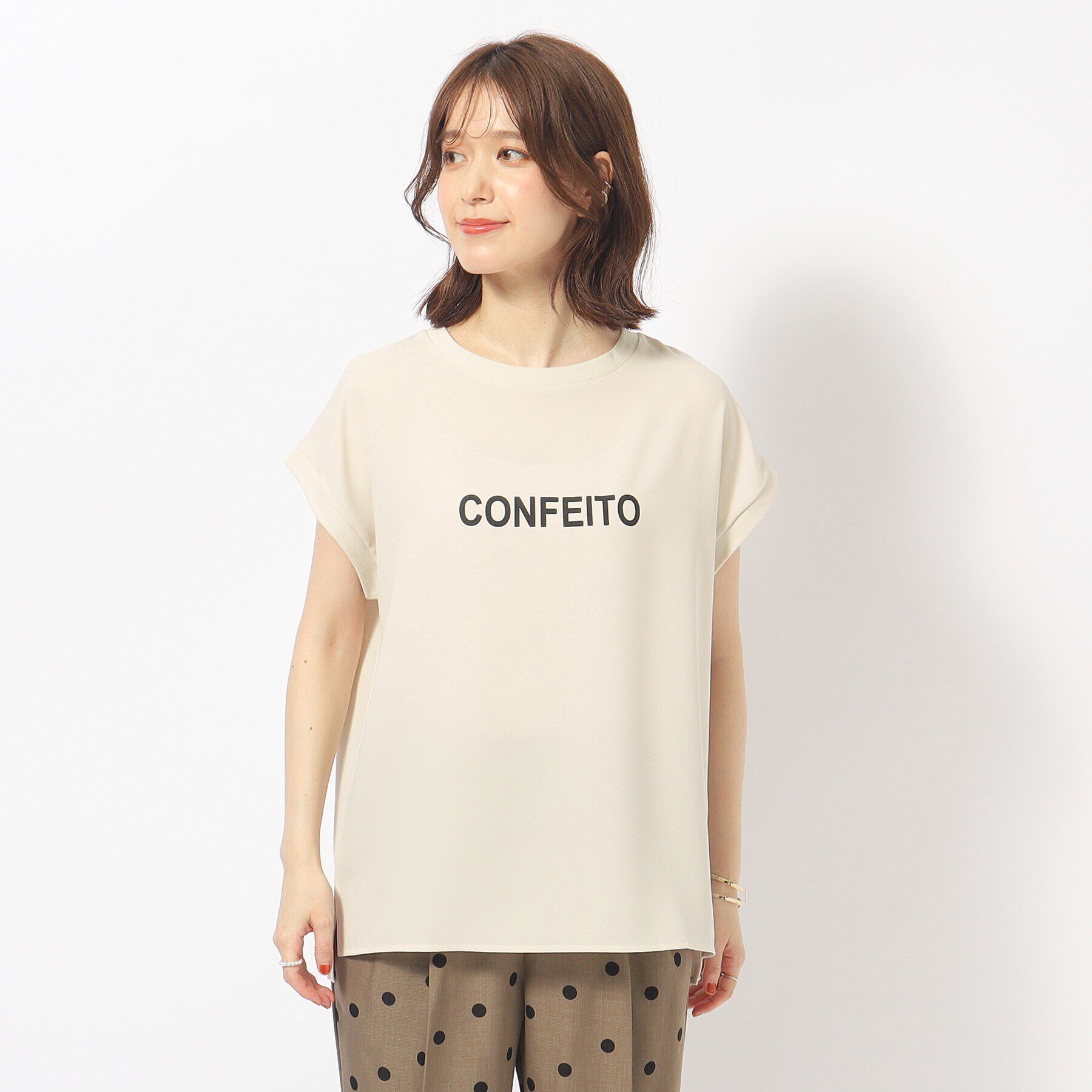 SHOO･LA･RUE「大人のフェミニンカジュアルに シアージョーゼットロゴTシャツ」|Tシャツ・カットソー|