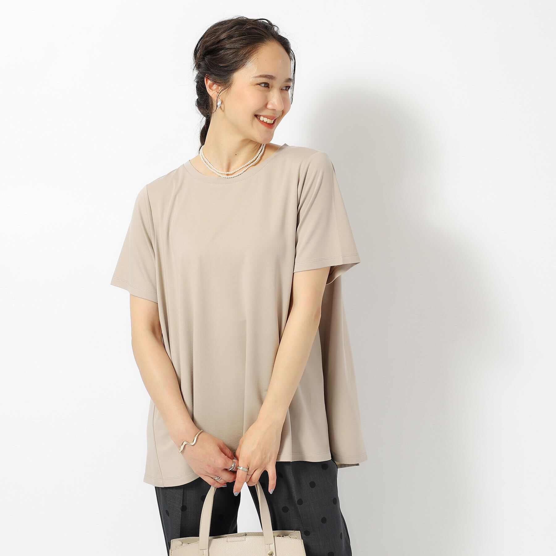 SHOO･LA･RUE「【UV】後ろ姿で魅せる とろみバックデザイントップス」|Tシャツ・カットソー|