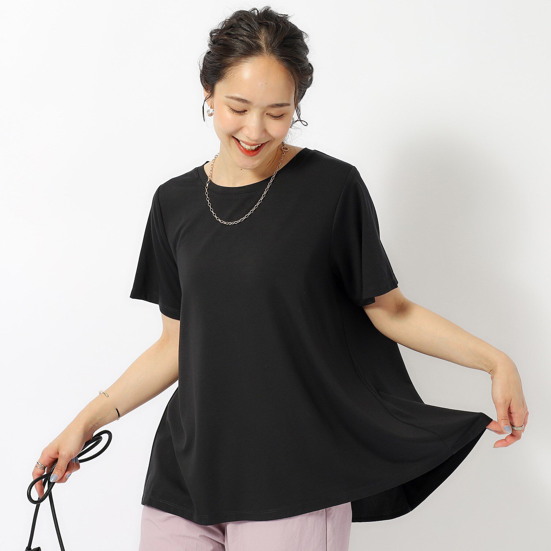 SHOO･LA･RUE「【UV】後ろ姿で魅せる とろみバックデザイントップス」|Tシャツ・カットソー|ブラック(019)